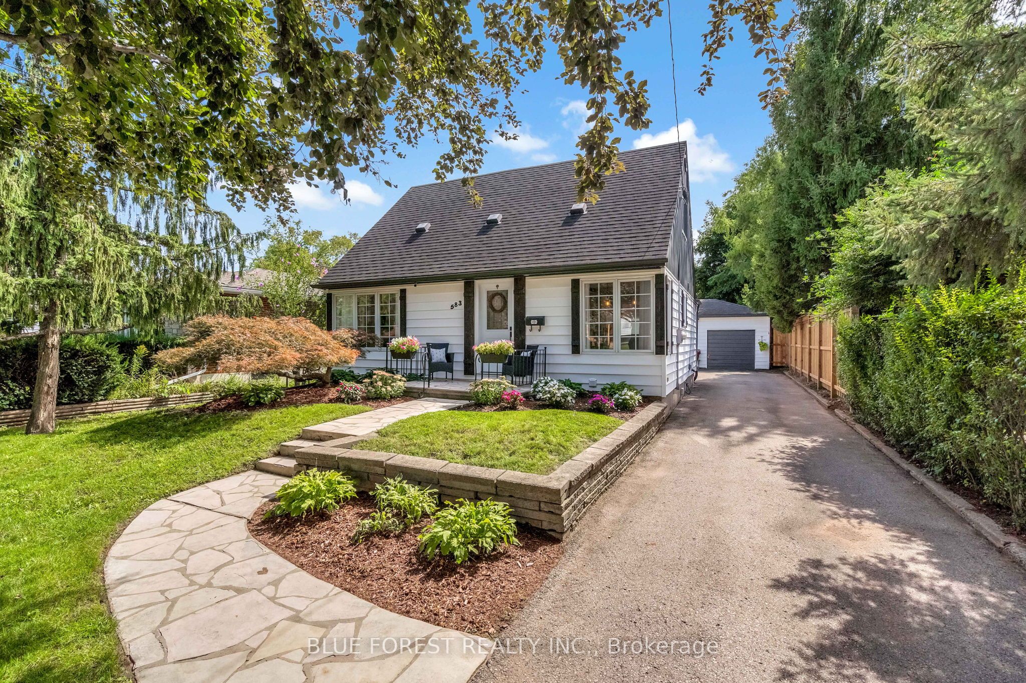 583 Mapledale Avenue Property Photo 1