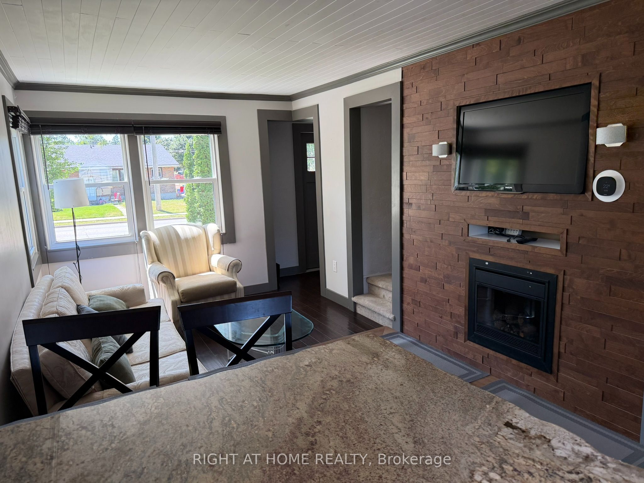 144 Baseline Road W Property Photo 15