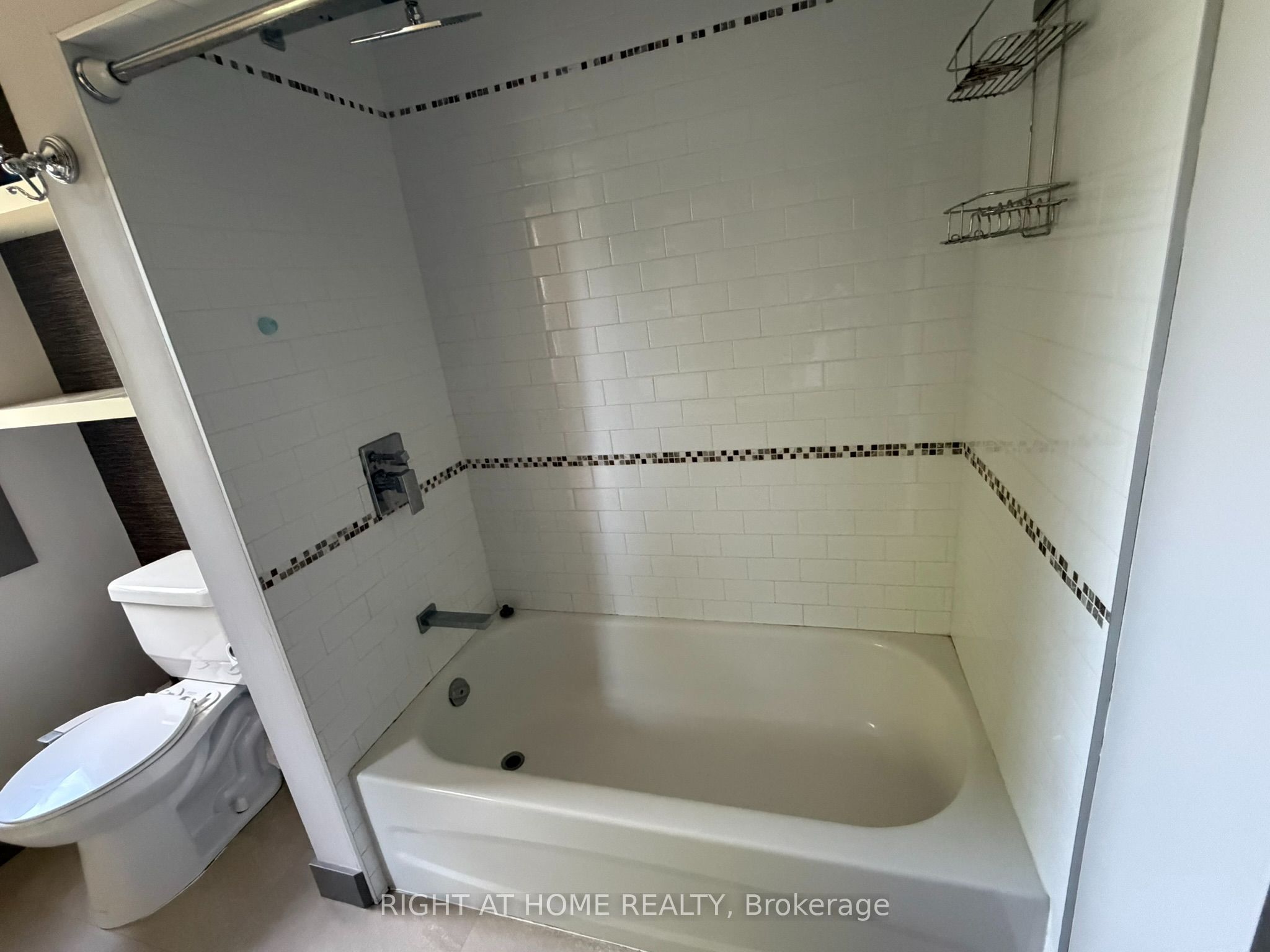 144 Baseline Road W Property Photo 35
