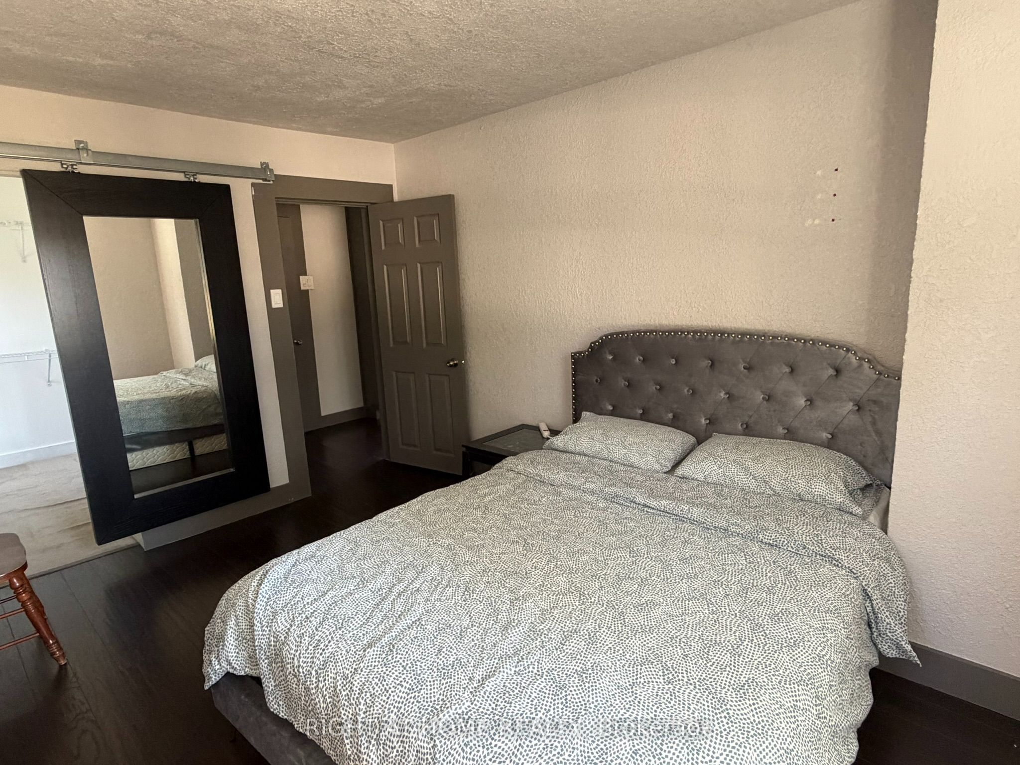 144 Baseline Road W Property Photo 37