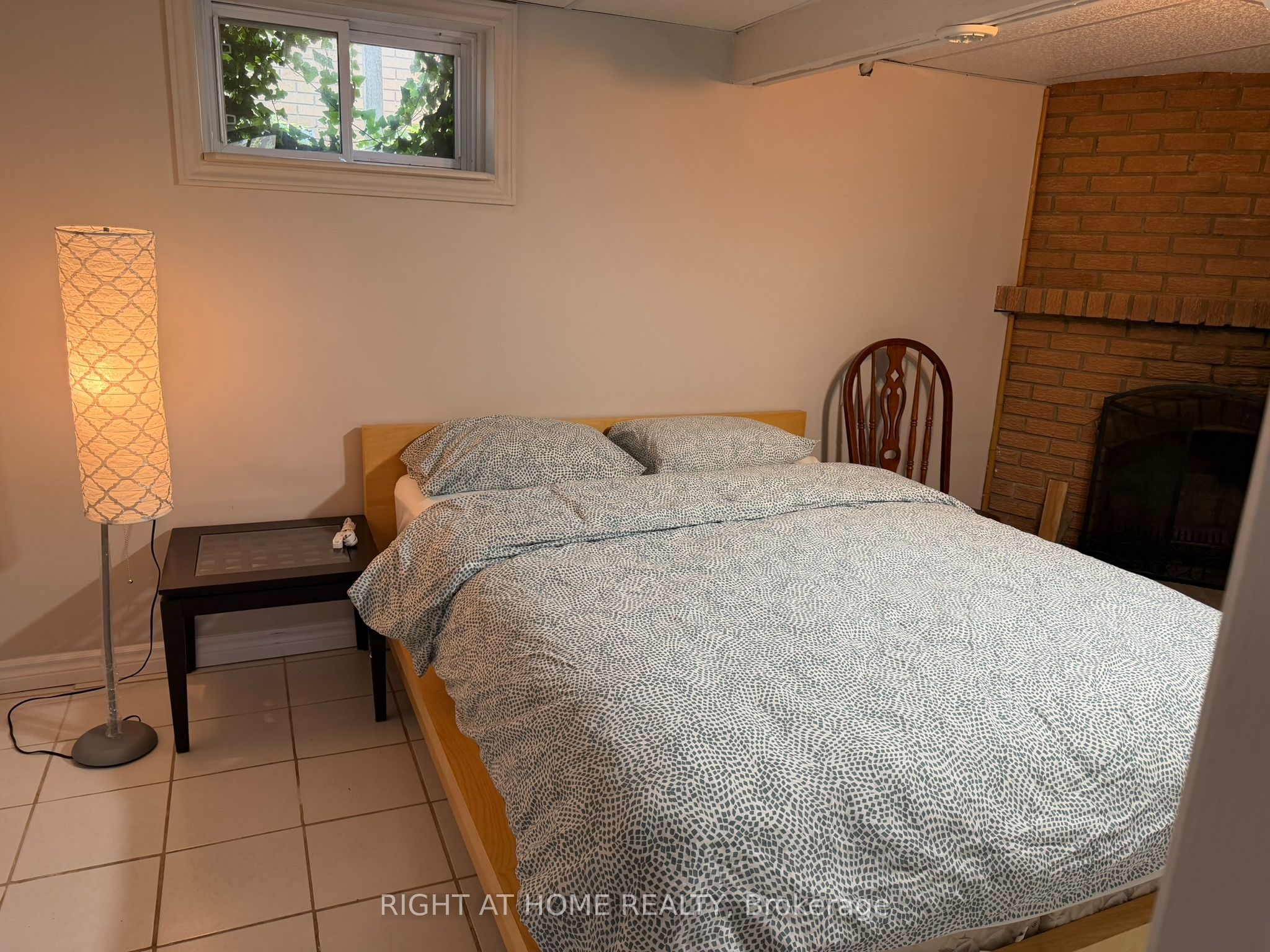 144 Baseline Road W Property Photo 43