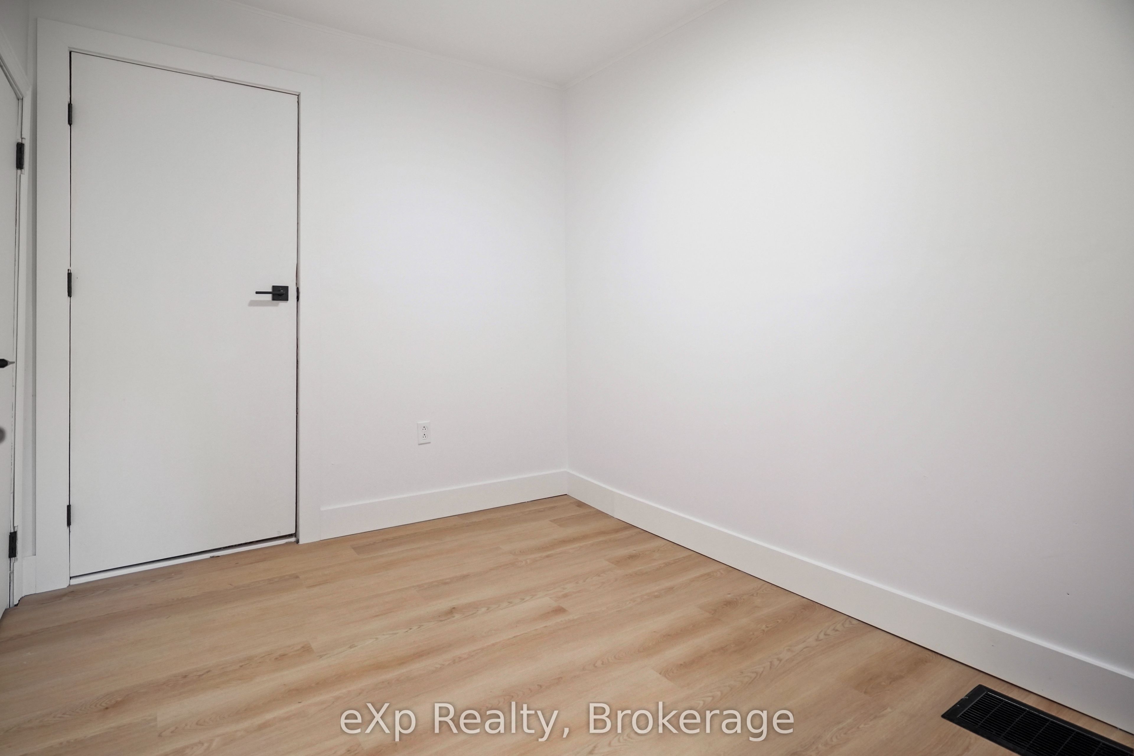 5700 17 Highway Property Photo 23