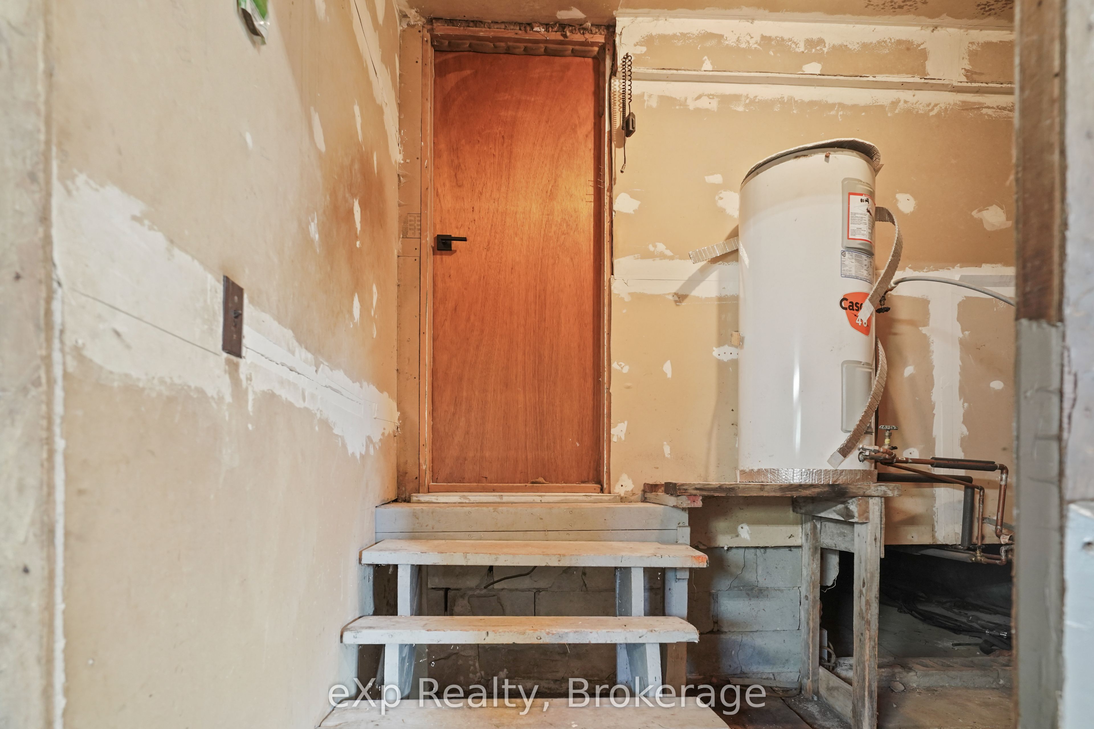 5700 17 Highway Property Photo 32