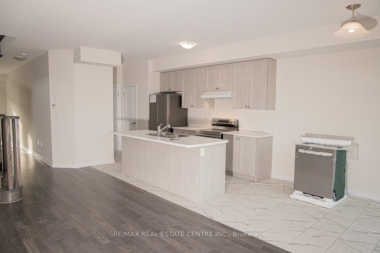386 Barker Parkway Property Photo 6