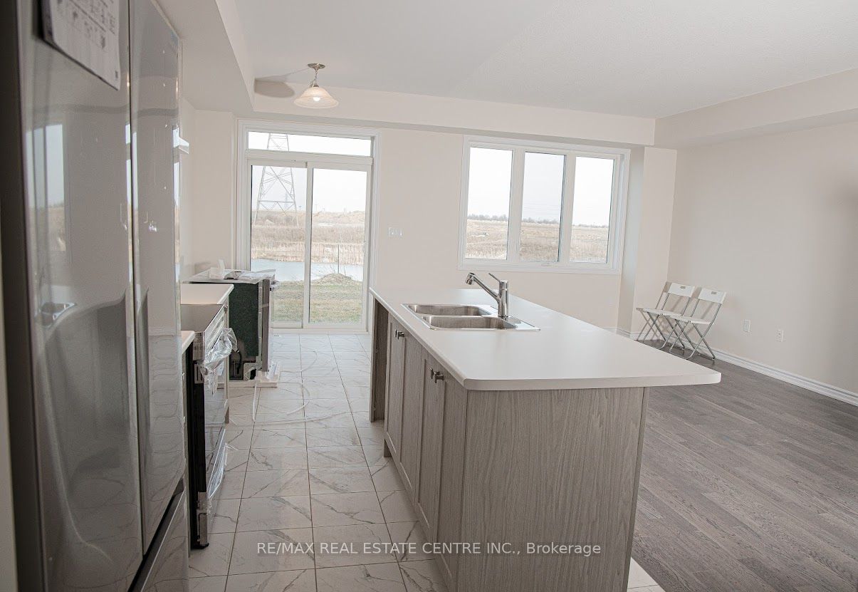 386 Barker Parkway Property Photo 7