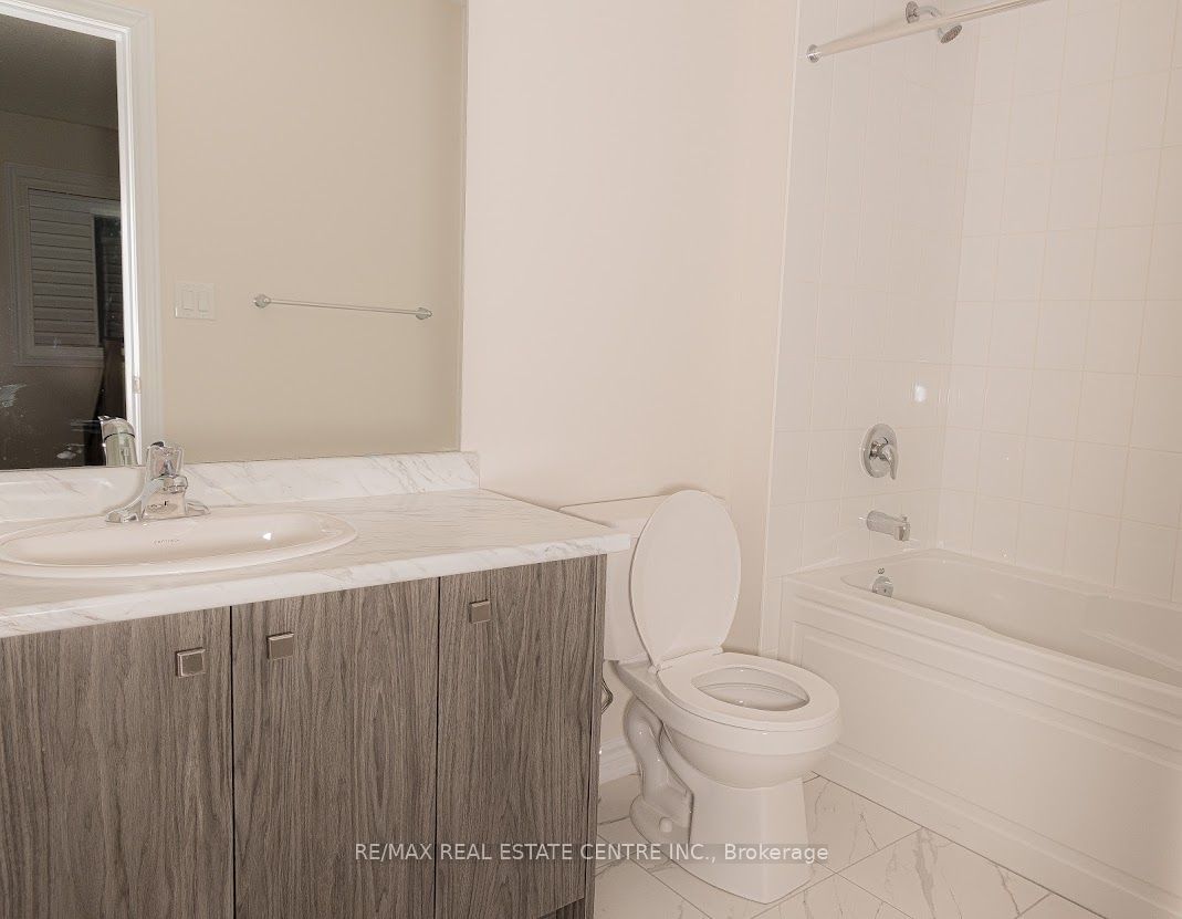 386 Barker Parkway Property Photo 11