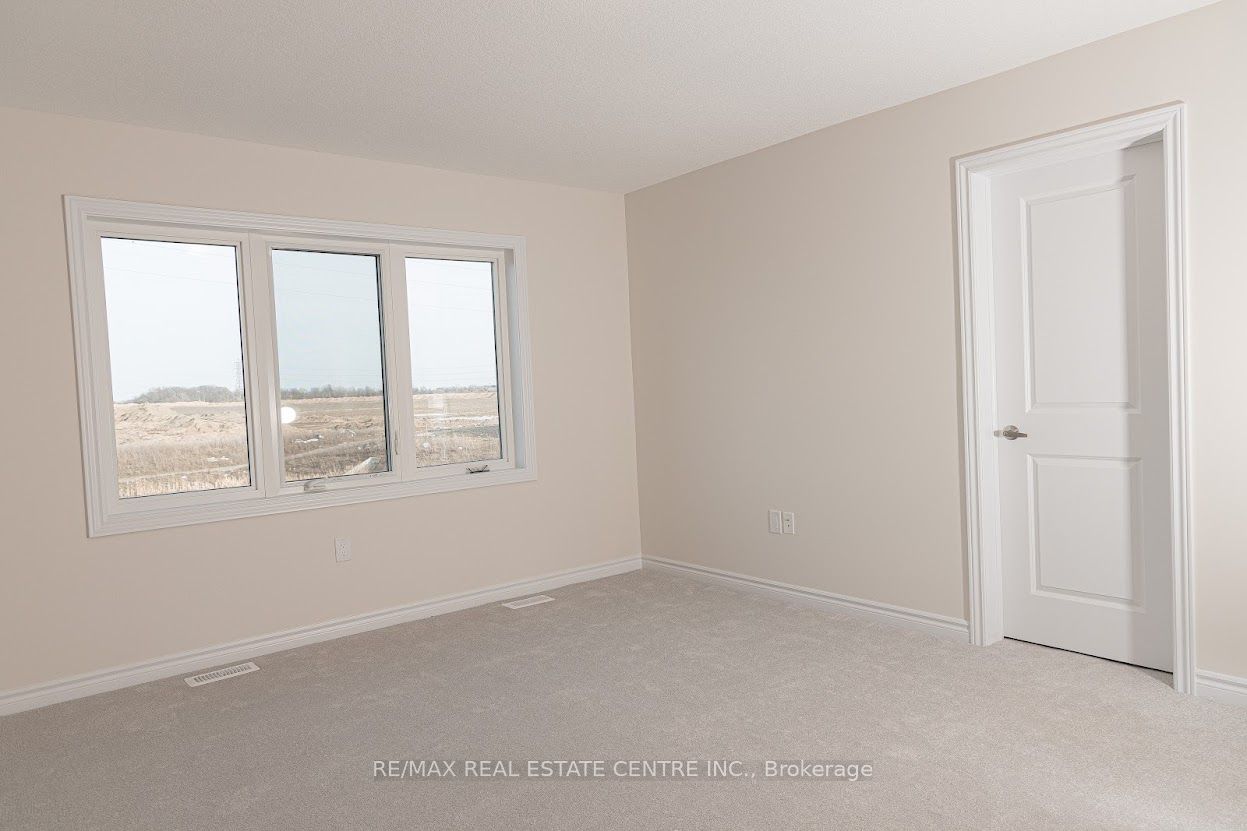 386 Barker Parkway Property Photo 12