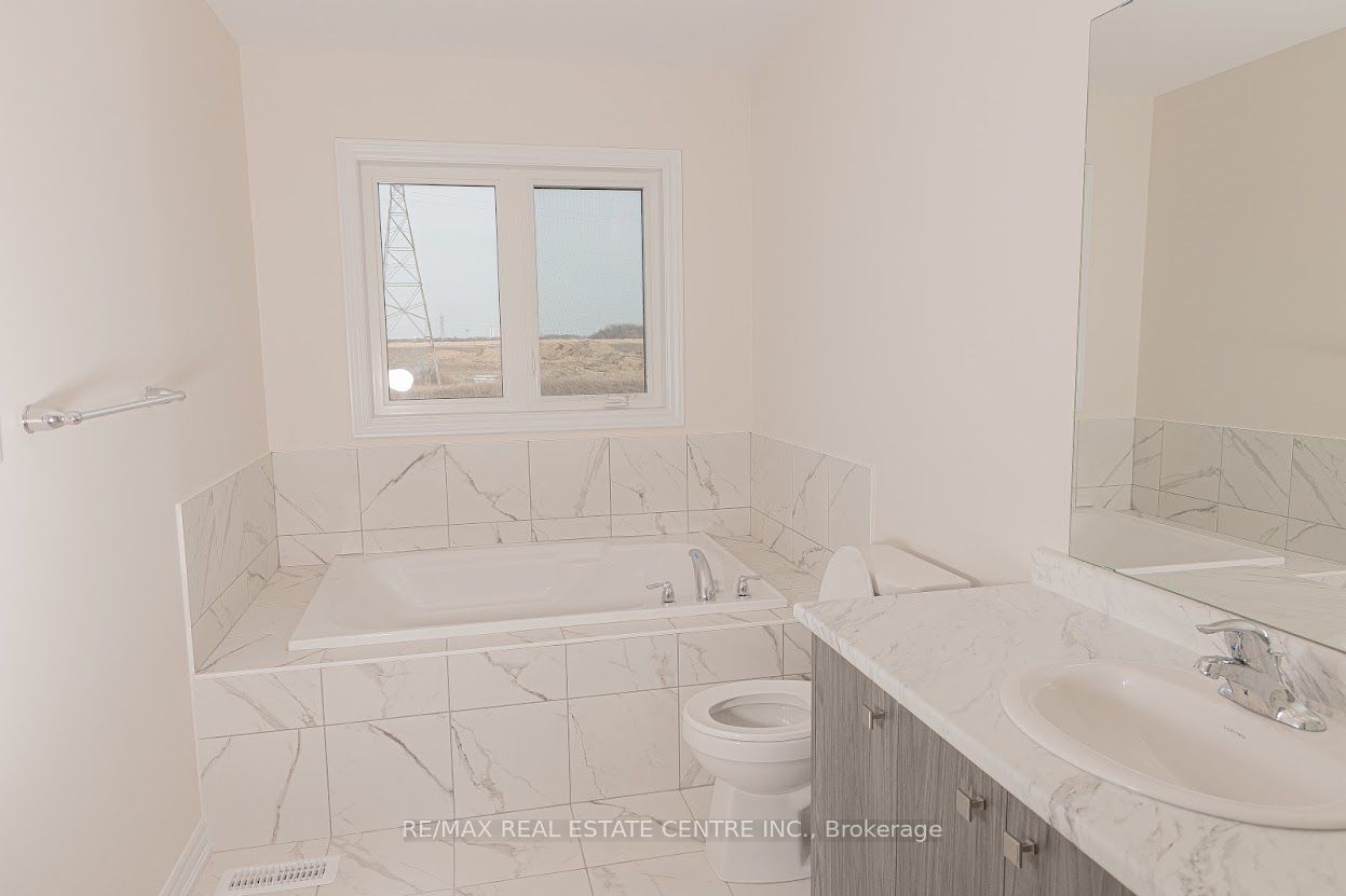 386 Barker Parkway Property Photo 13