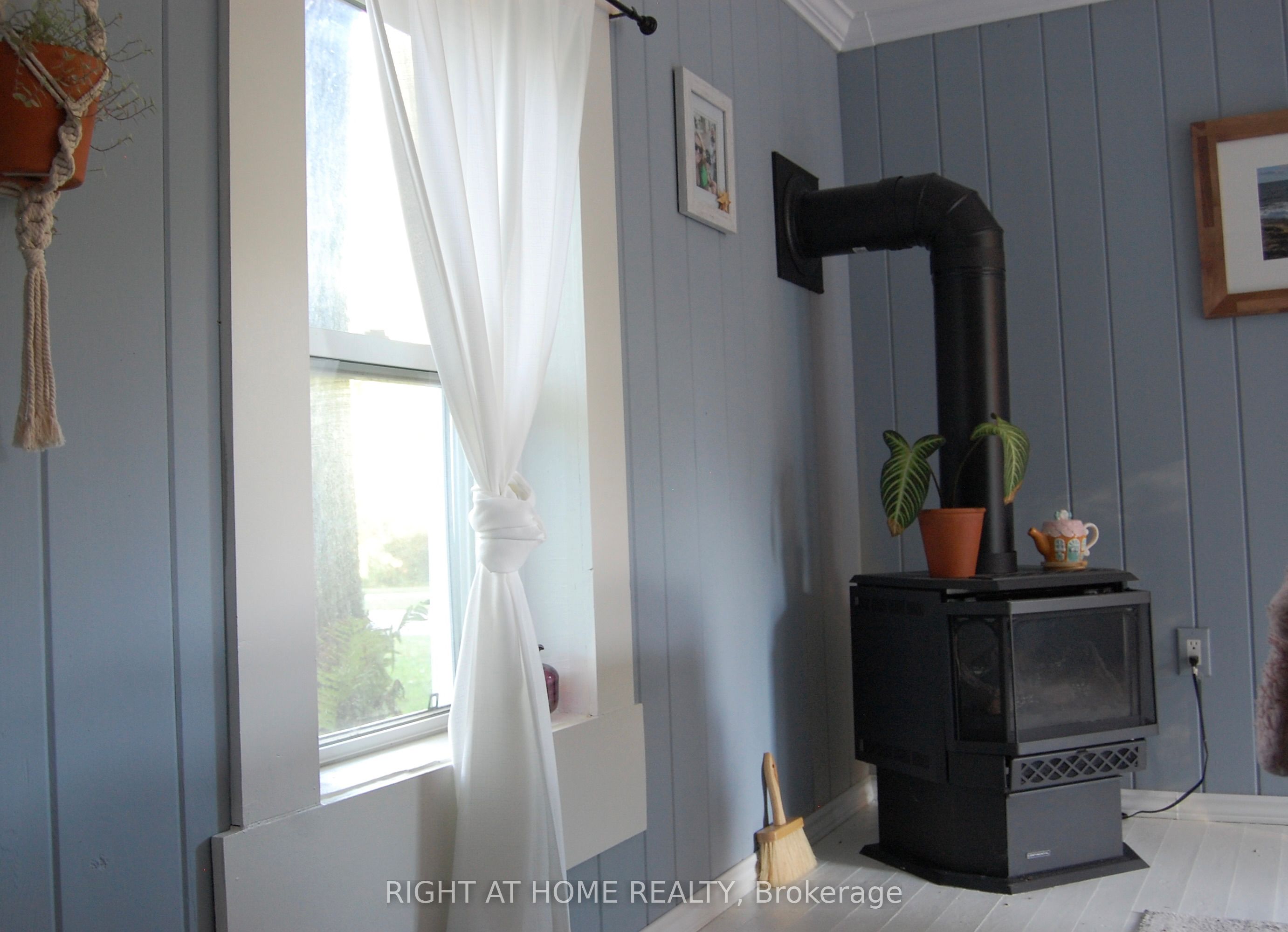 393 Canboro Road Property Photo 10