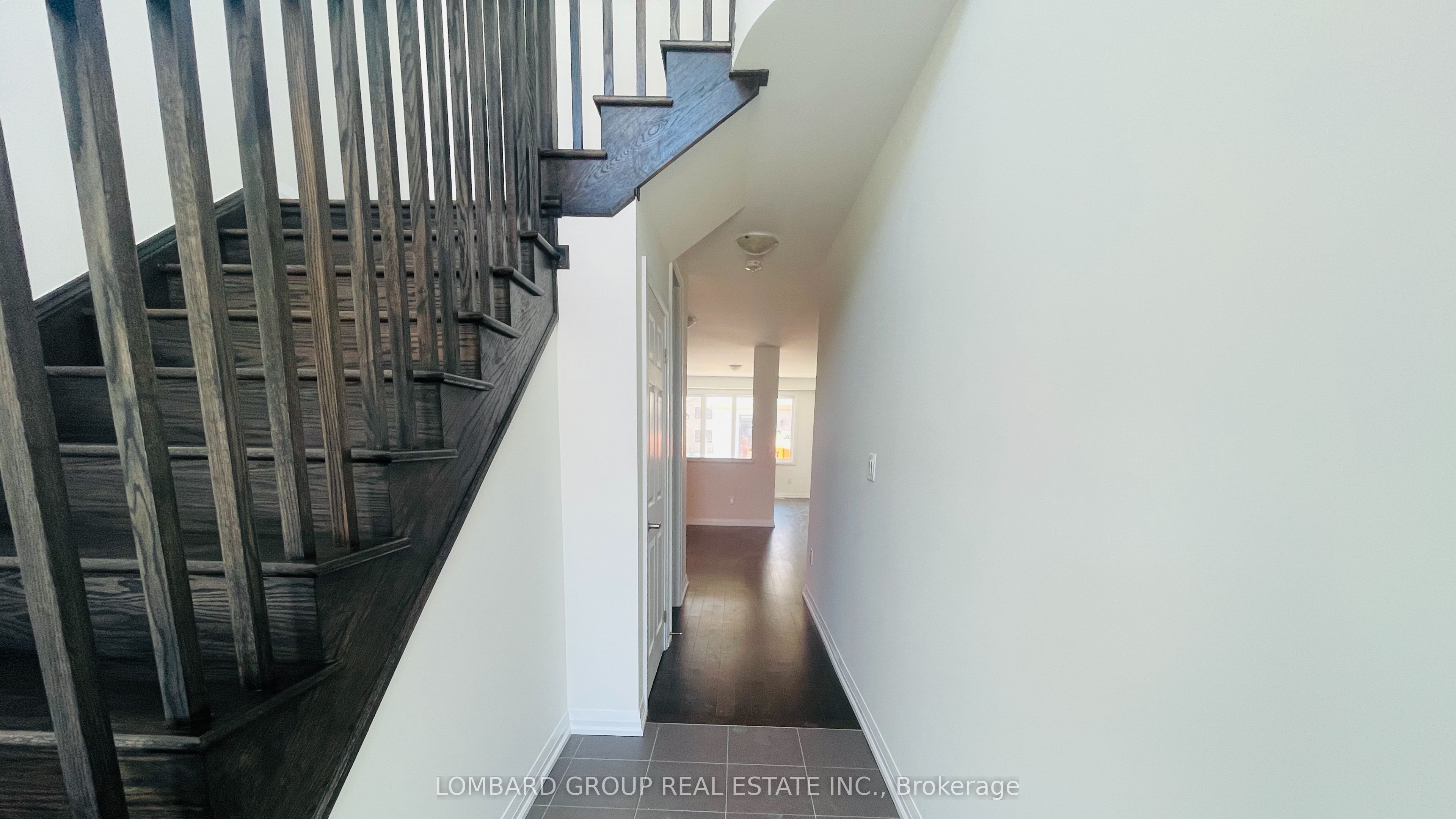 100 Lillian Way Property Photo 4