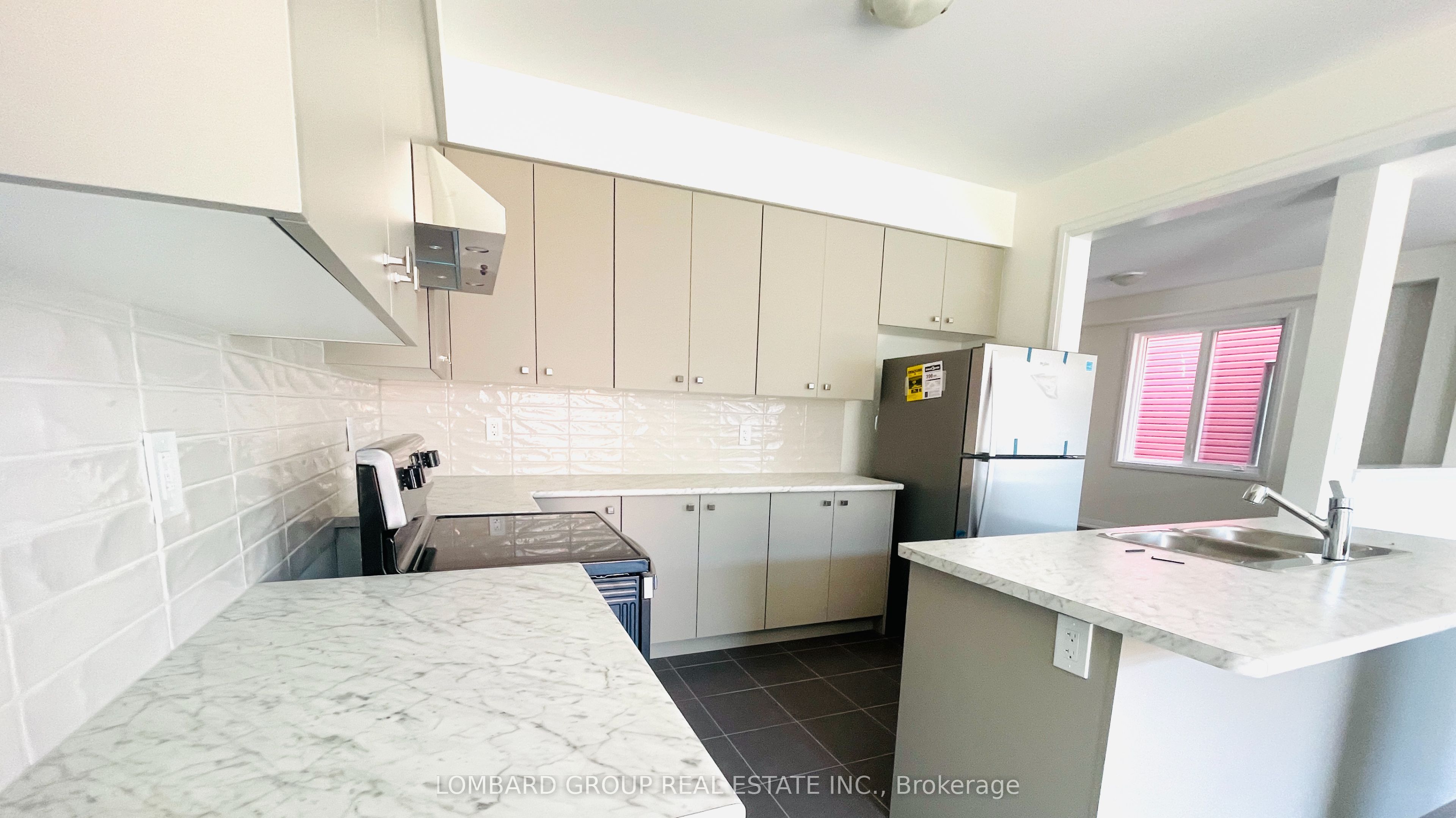 100 Lillian Way Property Photo 11