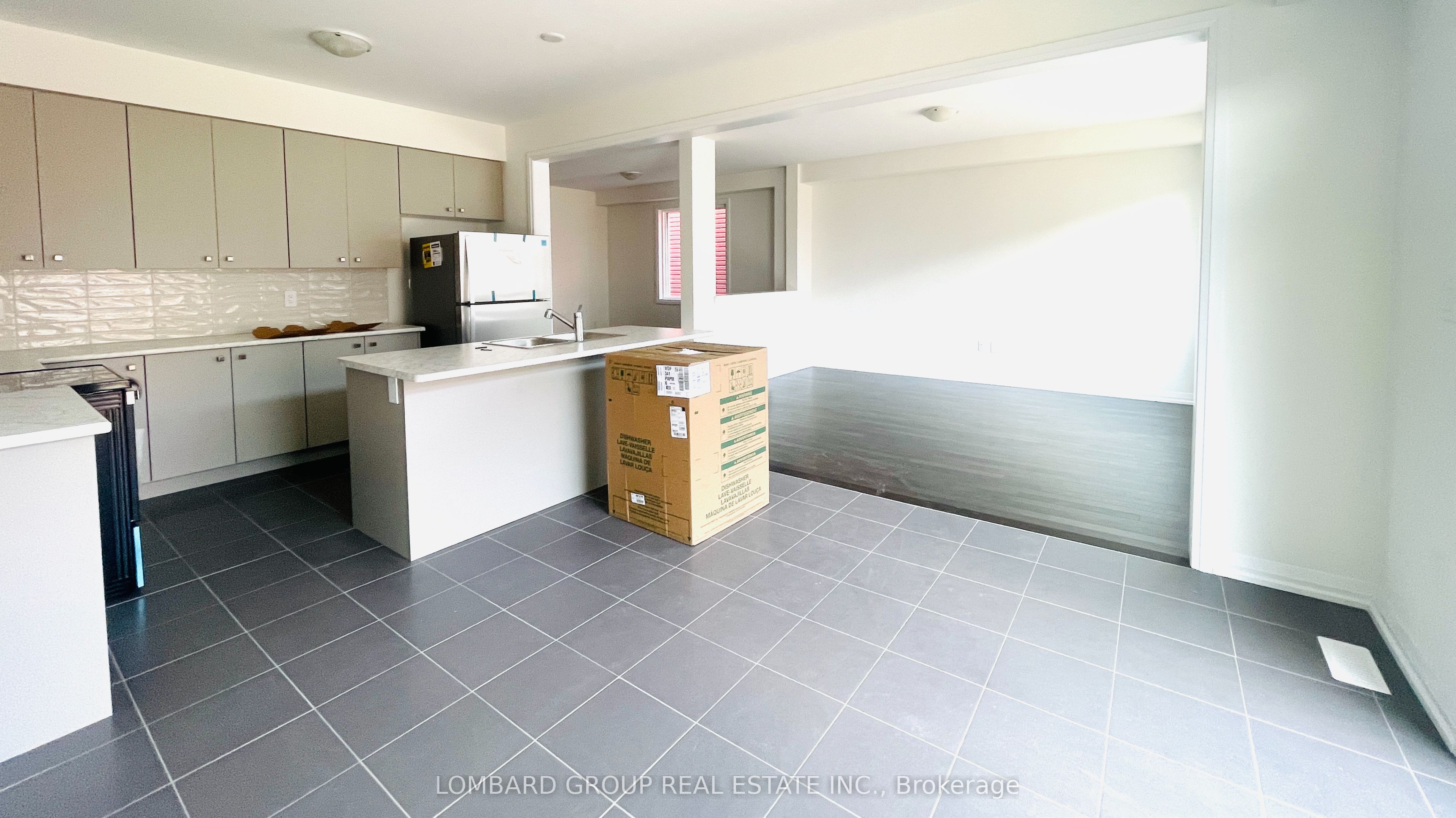 100 Lillian Way Property Photo 13