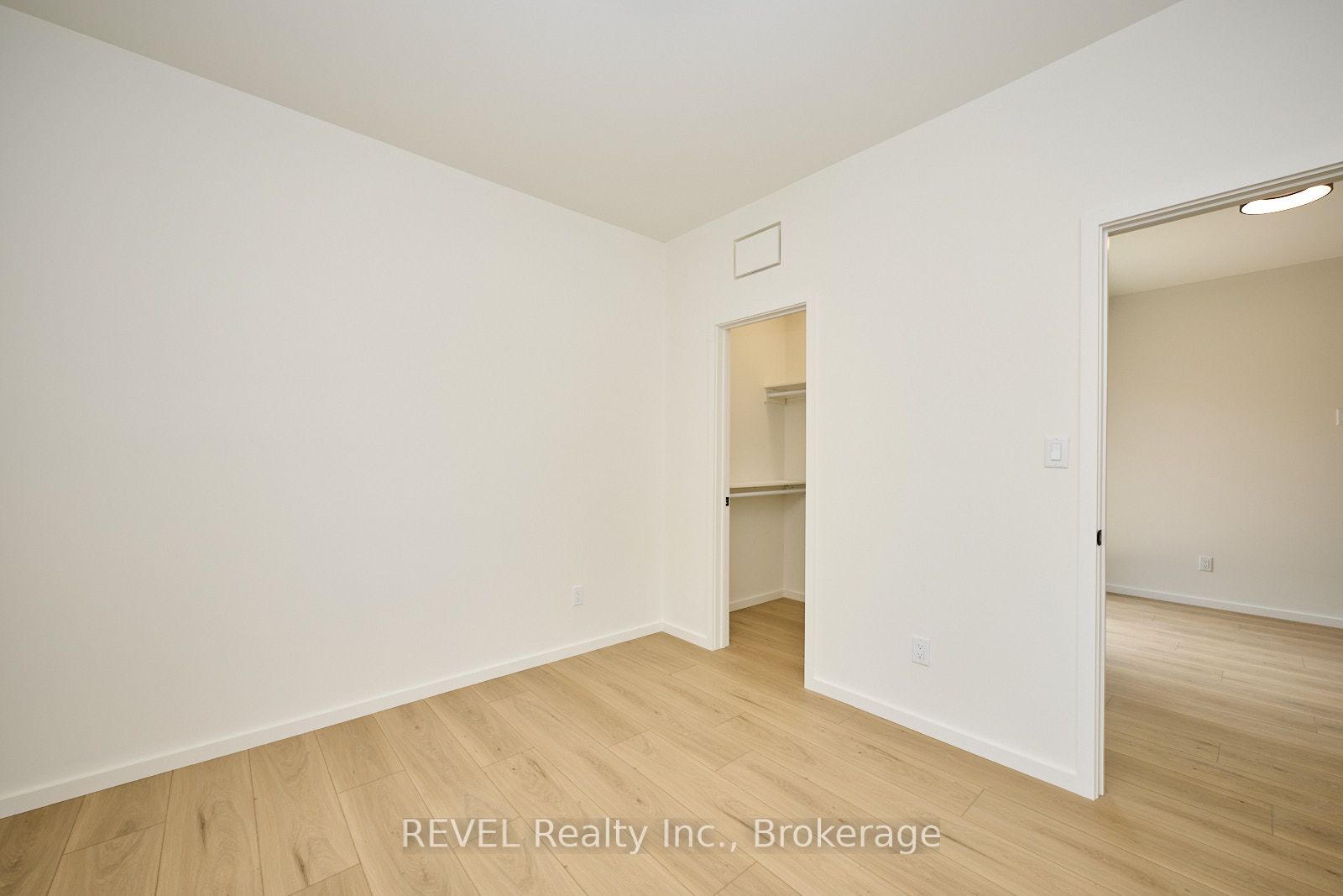 5361 Valley Way Unit 2 Property Photo 7