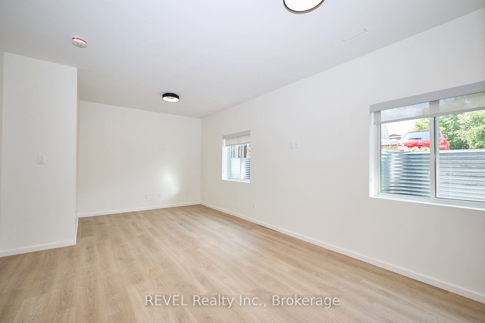 5361 Valley Way Unit 2 Property Photo 12