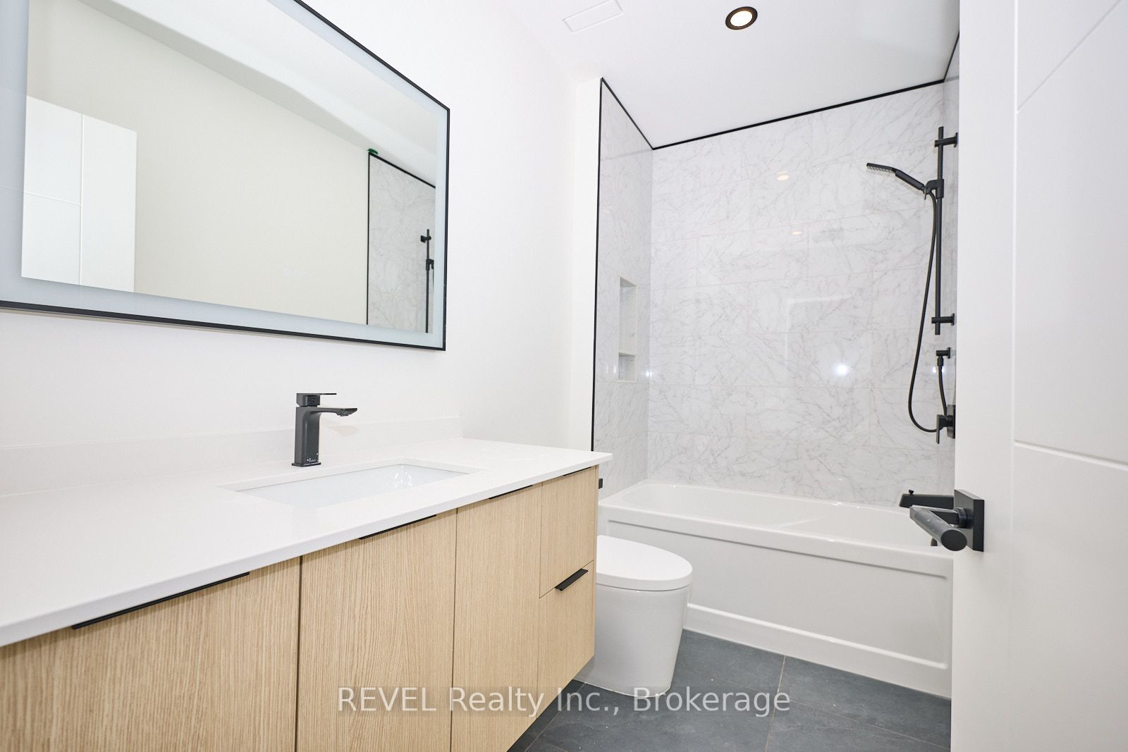 5361 Valley Way Unit 2 Property Photo 14