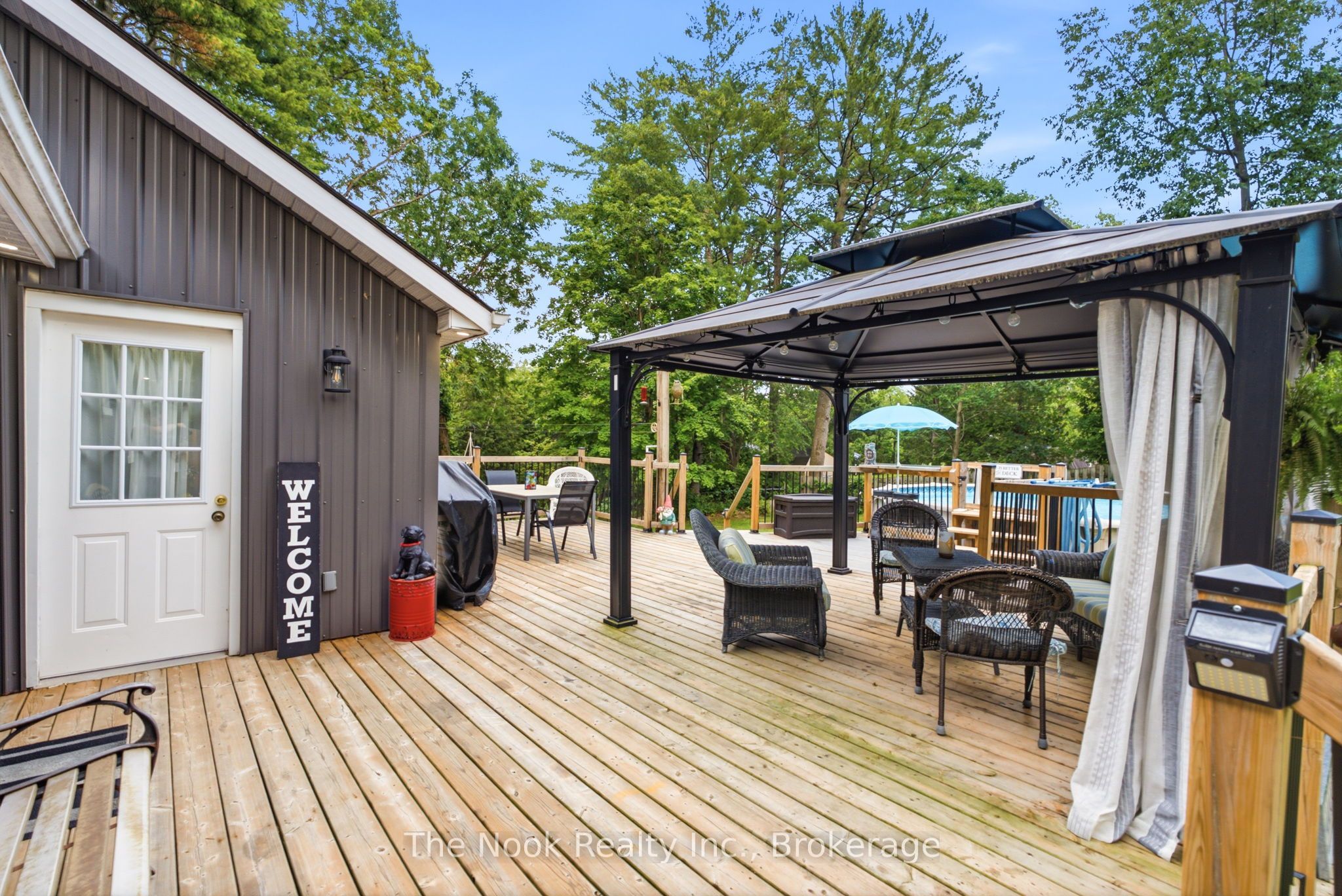 5203 Valleyview Crescent Property Photo 11