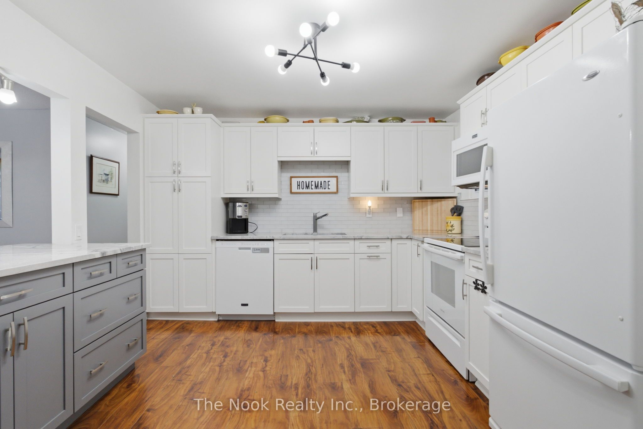 5203 Valleyview Crescent Property Photo 13
