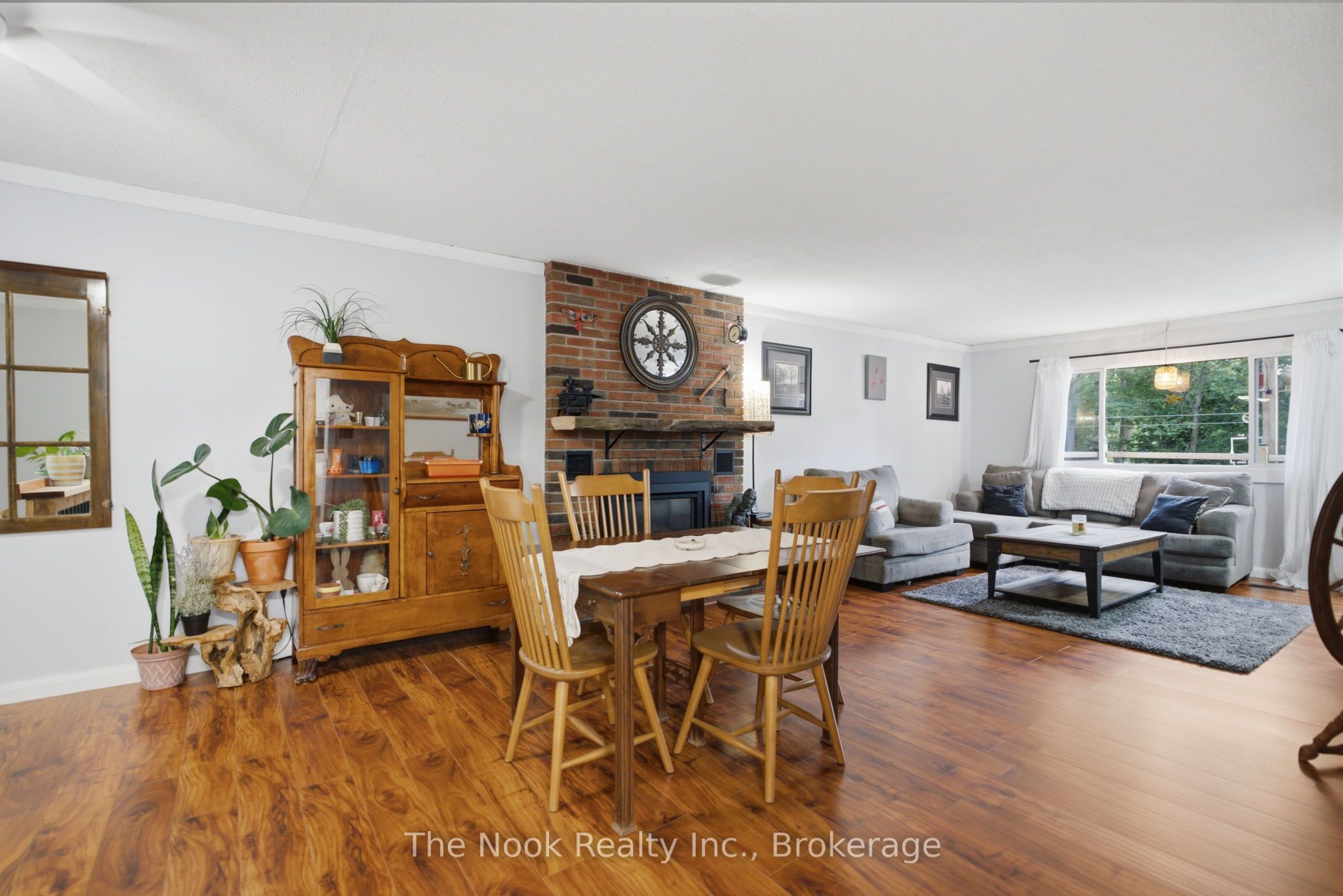 5203 Valleyview Crescent Property Photo 16