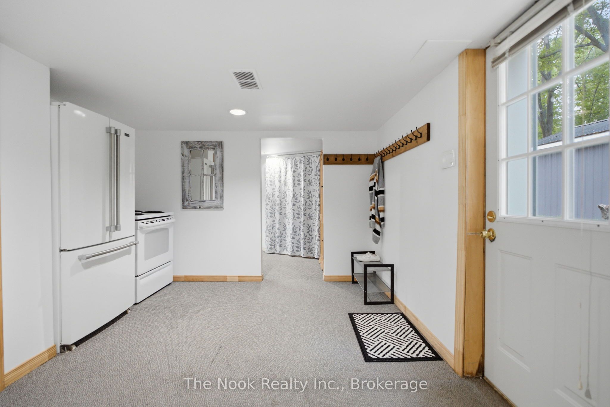 5203 Valleyview Crescent Property Photo 32