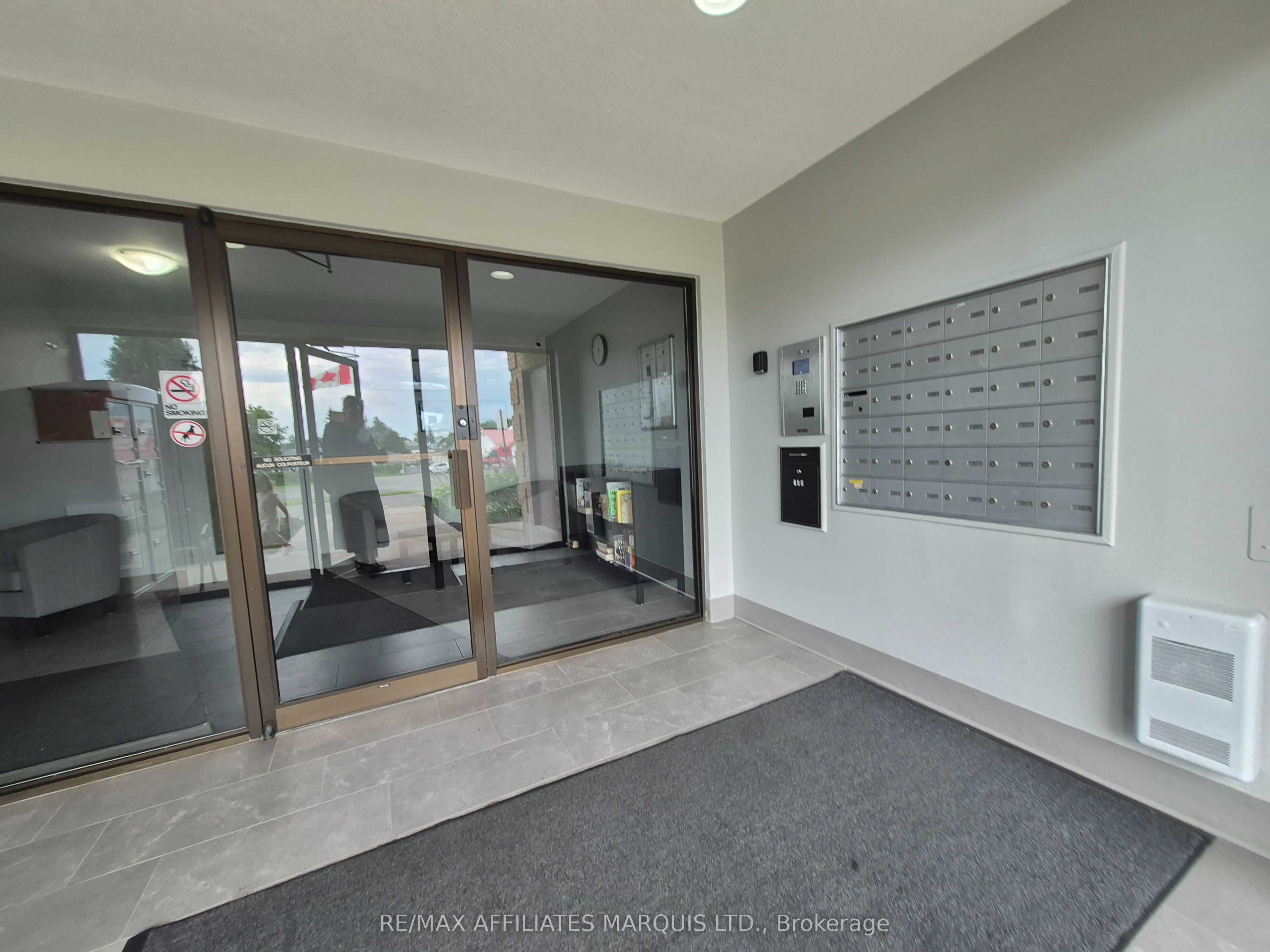 220 Kenyon Street W 302 Property Photo 5