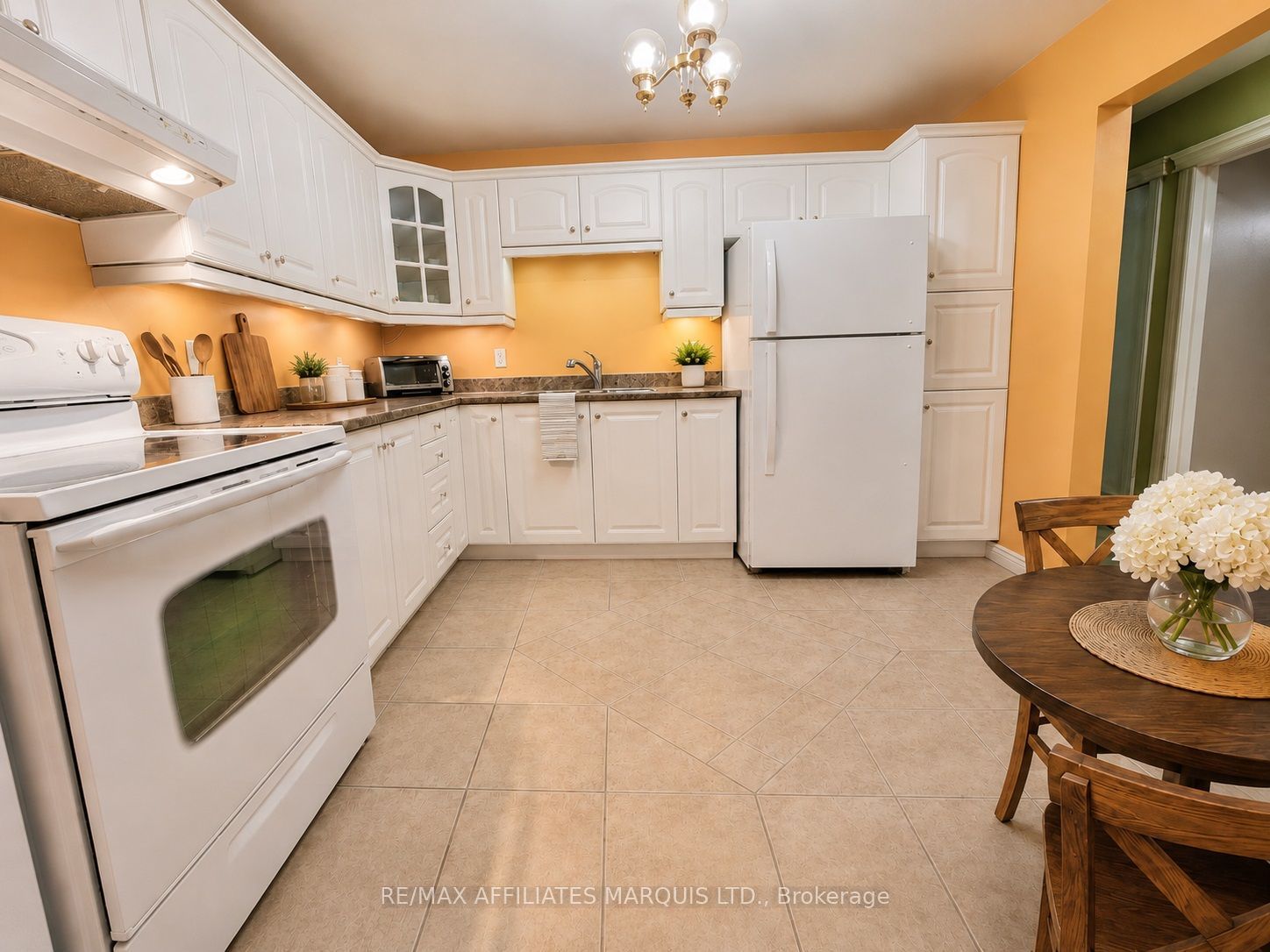220 Kenyon Street W 302 Property Photo 23