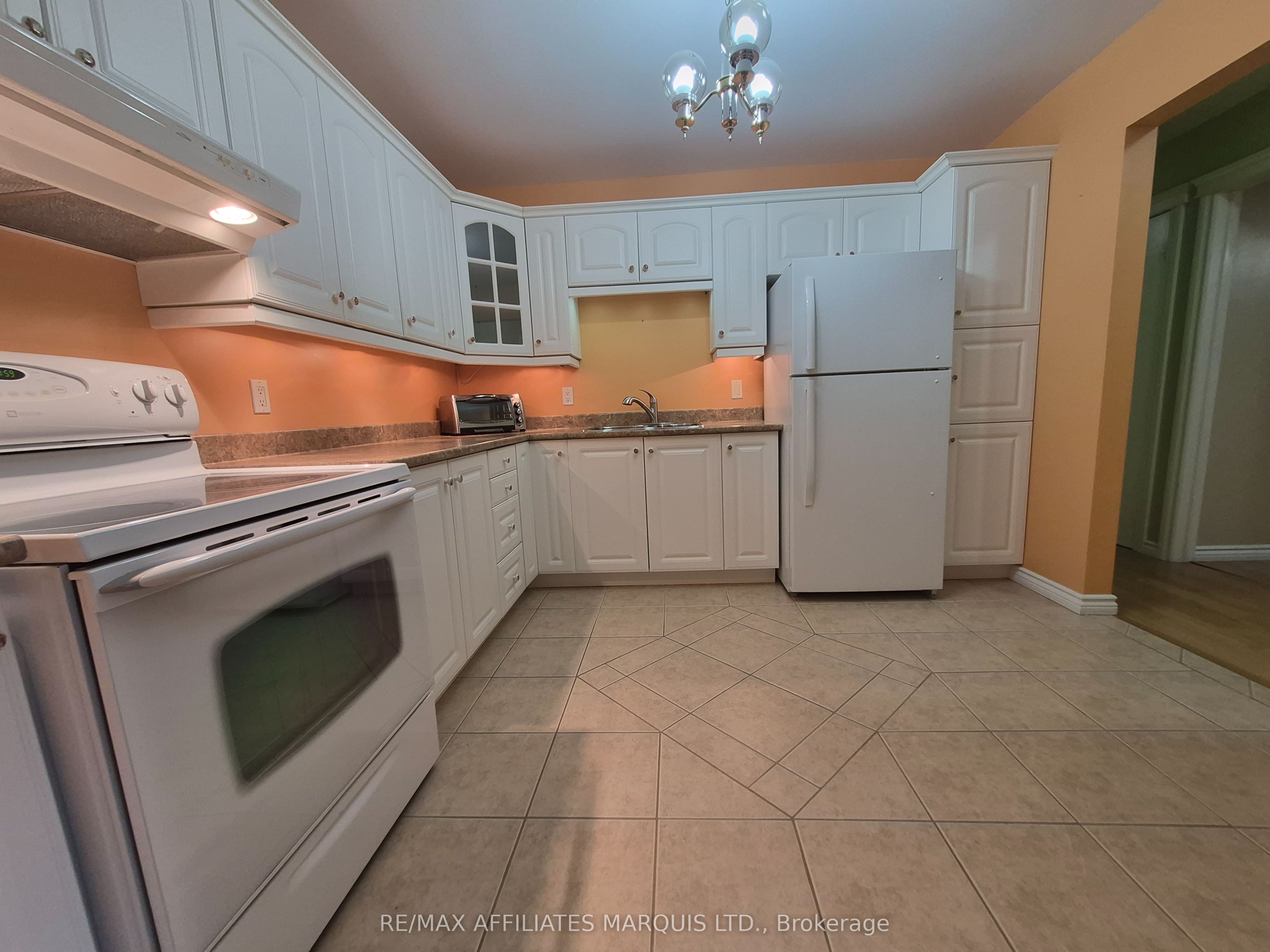 220 Kenyon Street W 302 Property Photo 24