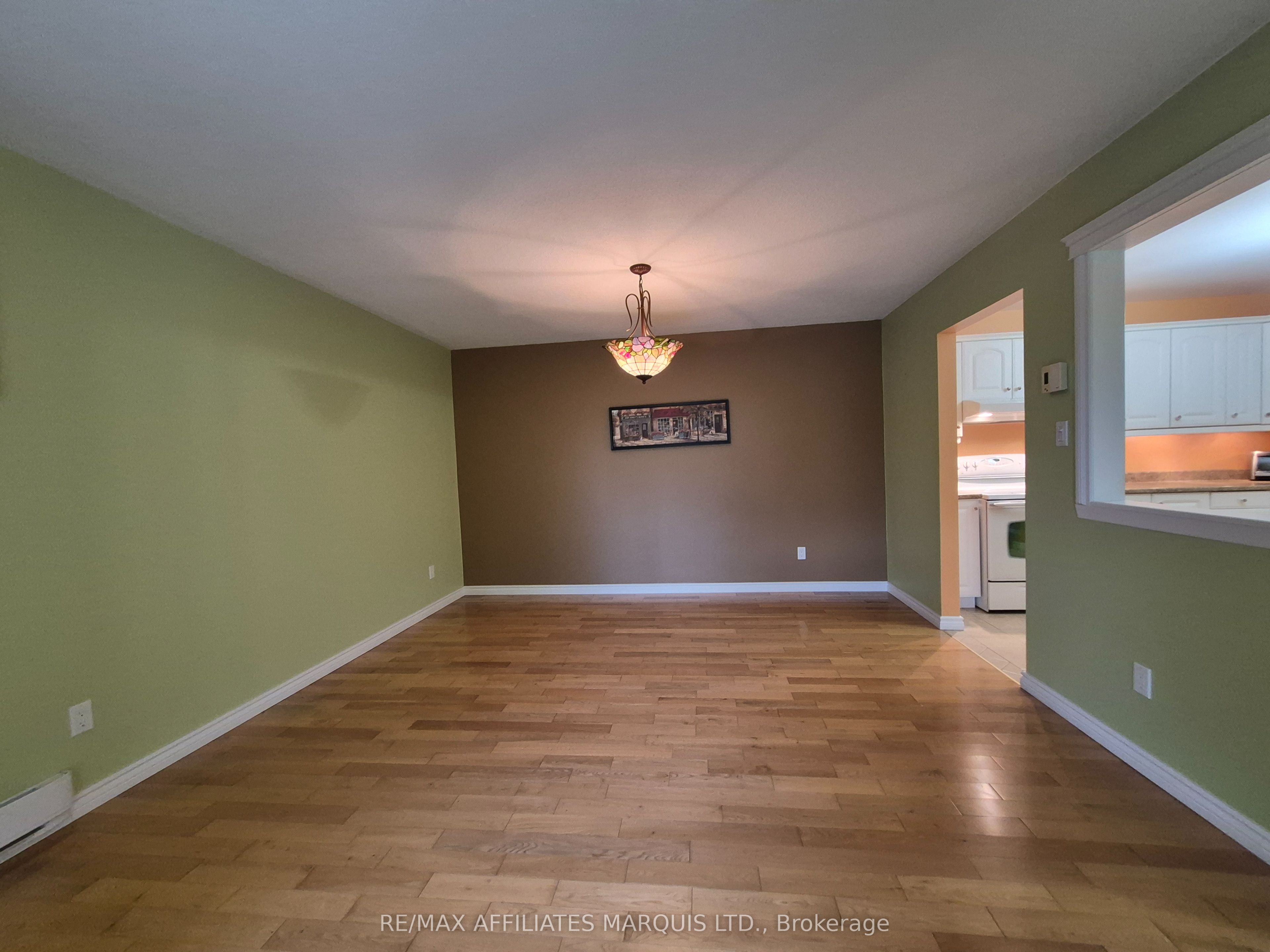 220 Kenyon Street W 302 Property Photo 28