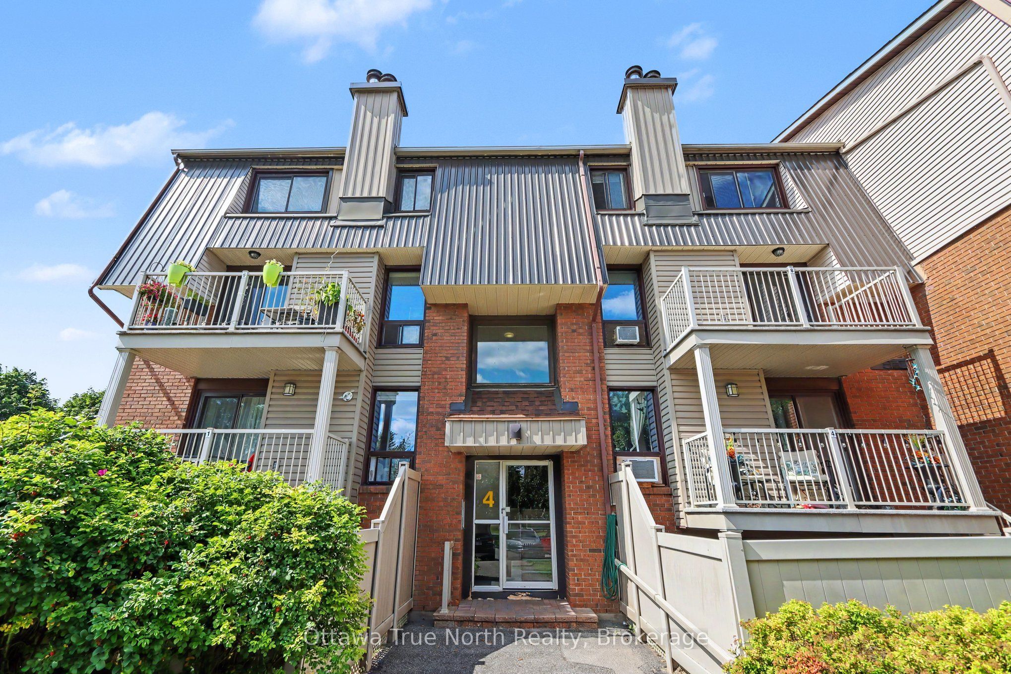 4 Sweetbriar Circle Unit 3 Property Photo 1
