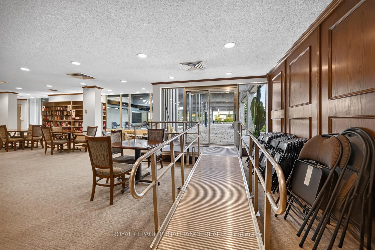 500 Laurier Avenue W 907 Property Photo 16