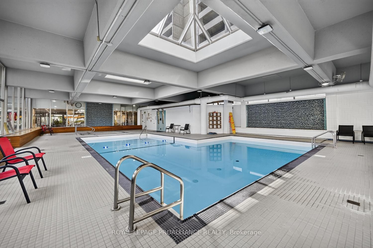 500 Laurier Avenue W 907 Property Photo 23