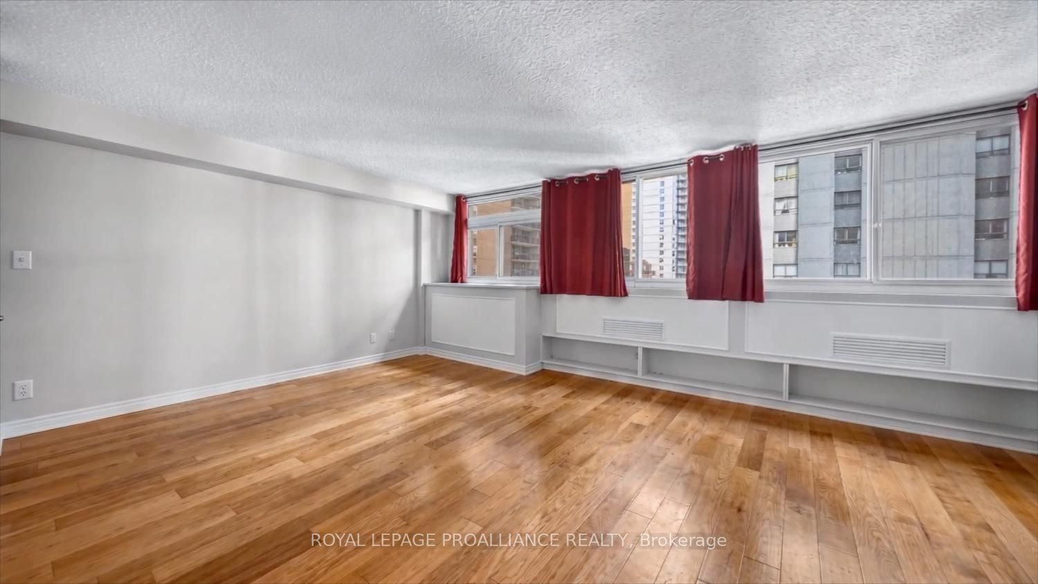 500 Laurier Avenue W 907 Property Photo 32