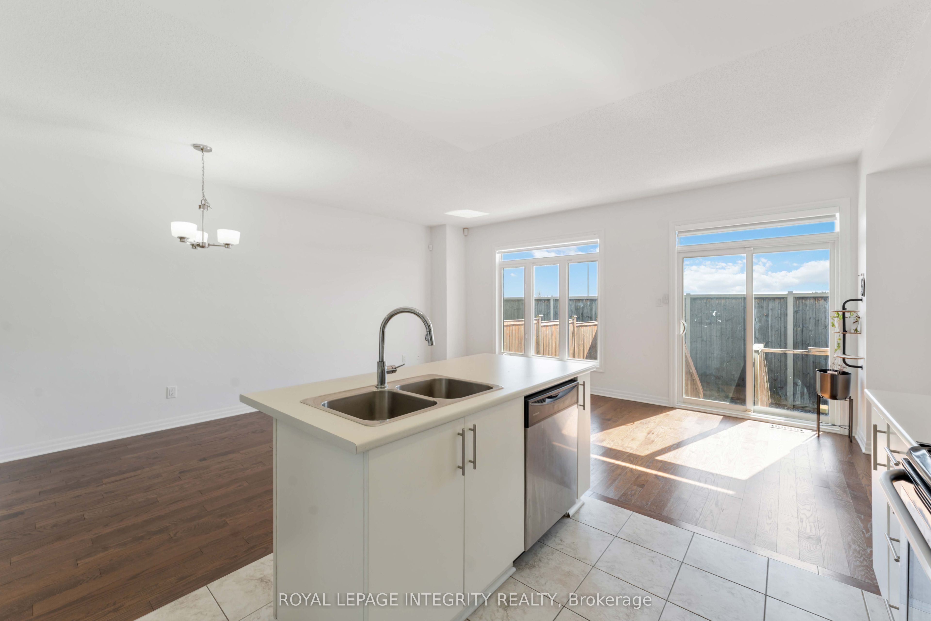 521 Rioja Street Property Photo 12