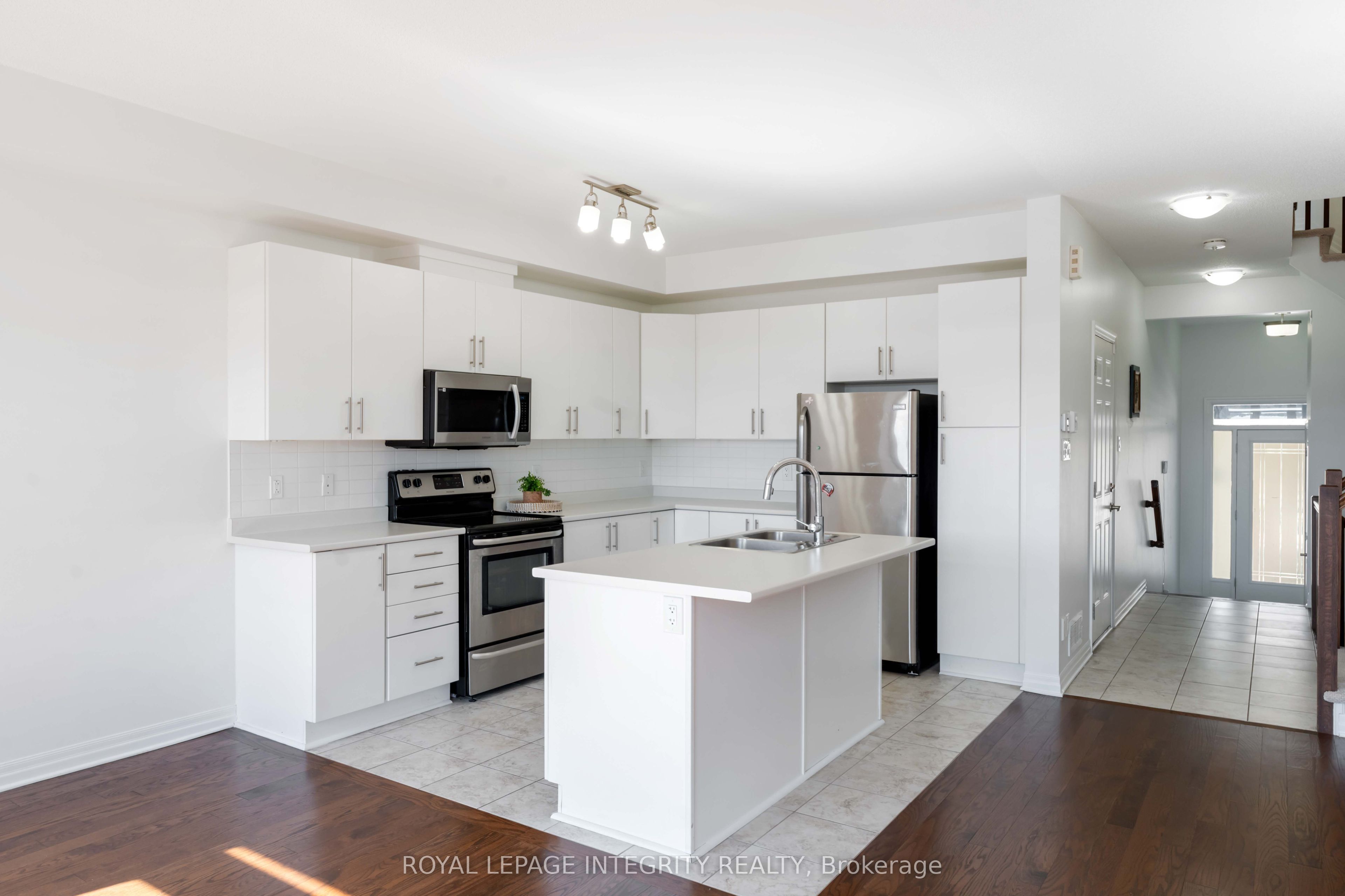 521 Rioja Street Property Photo 13