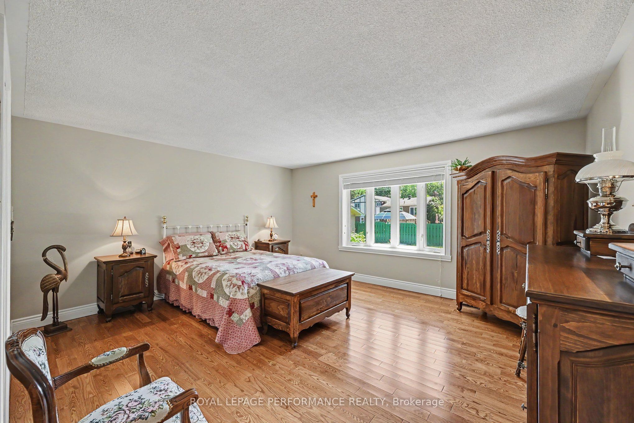 1401 Holy Cross Boulevard Property Photo 17