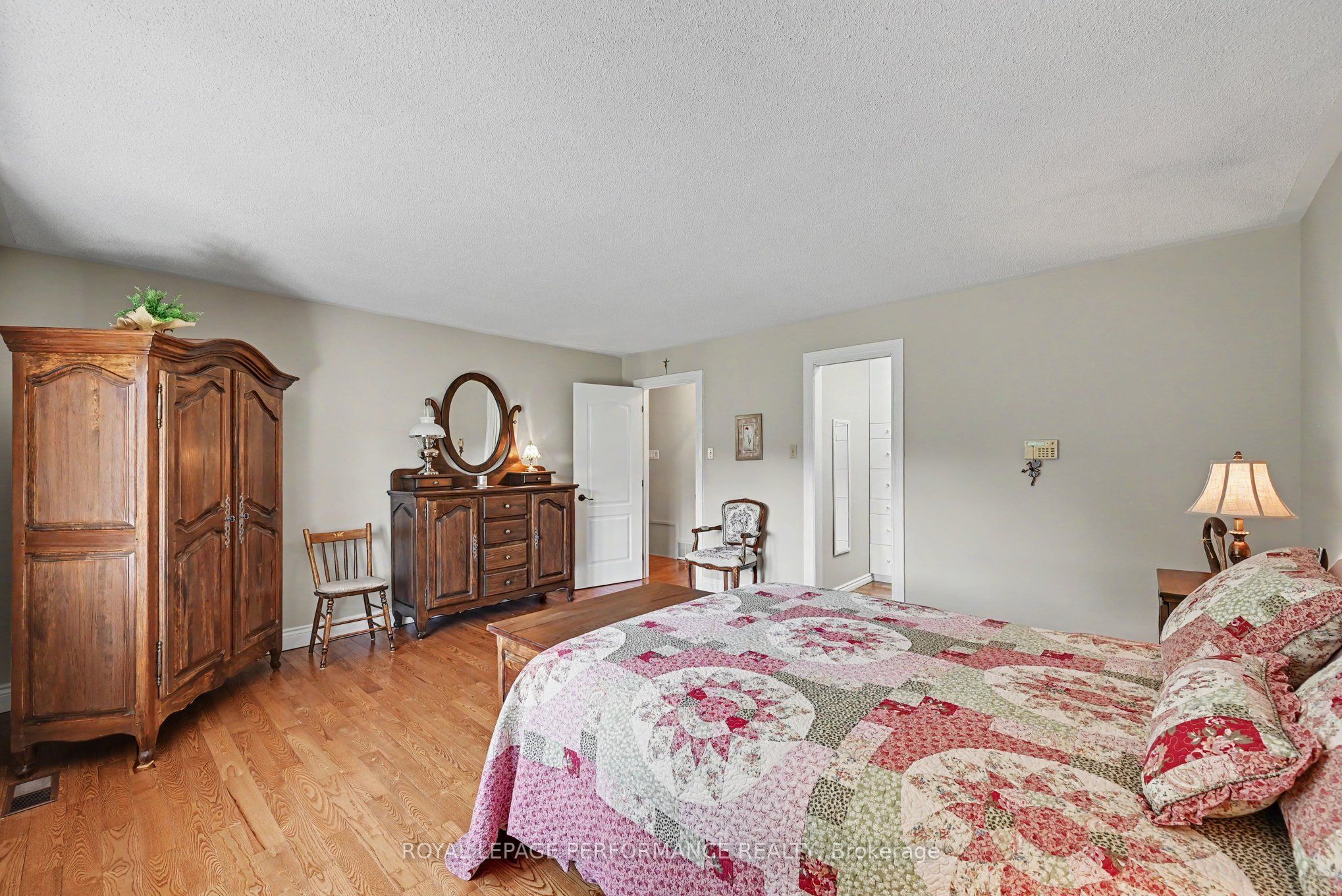 1401 Holy Cross Boulevard Property Photo 19