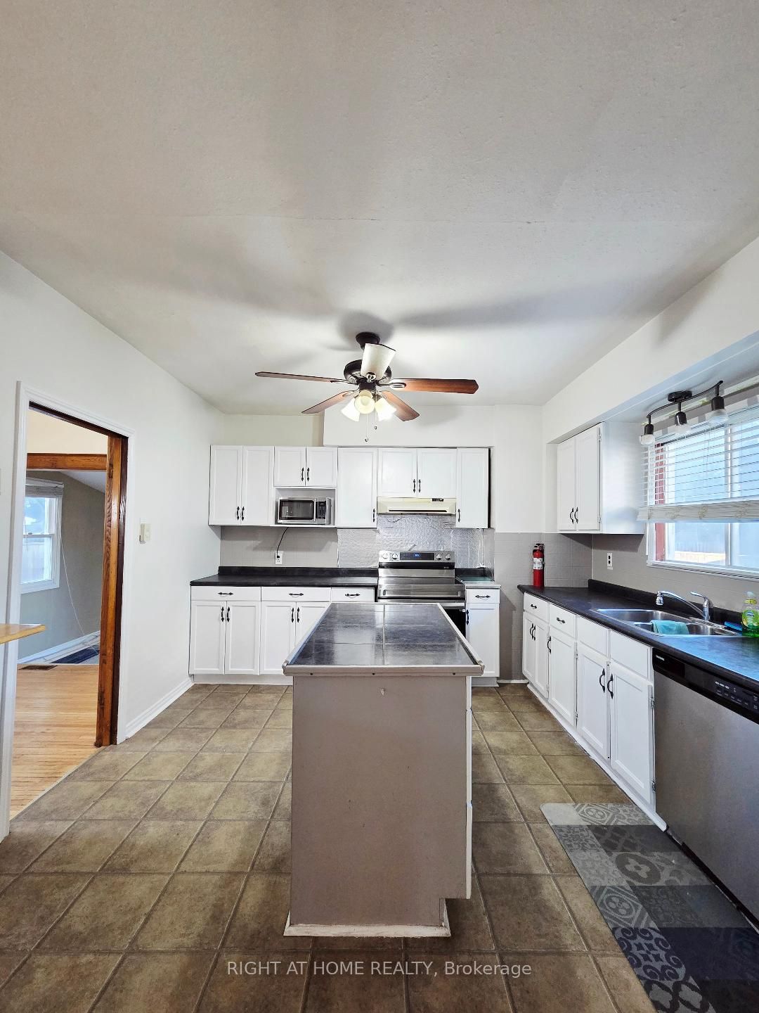 6367 Culp Street Property Photo 12