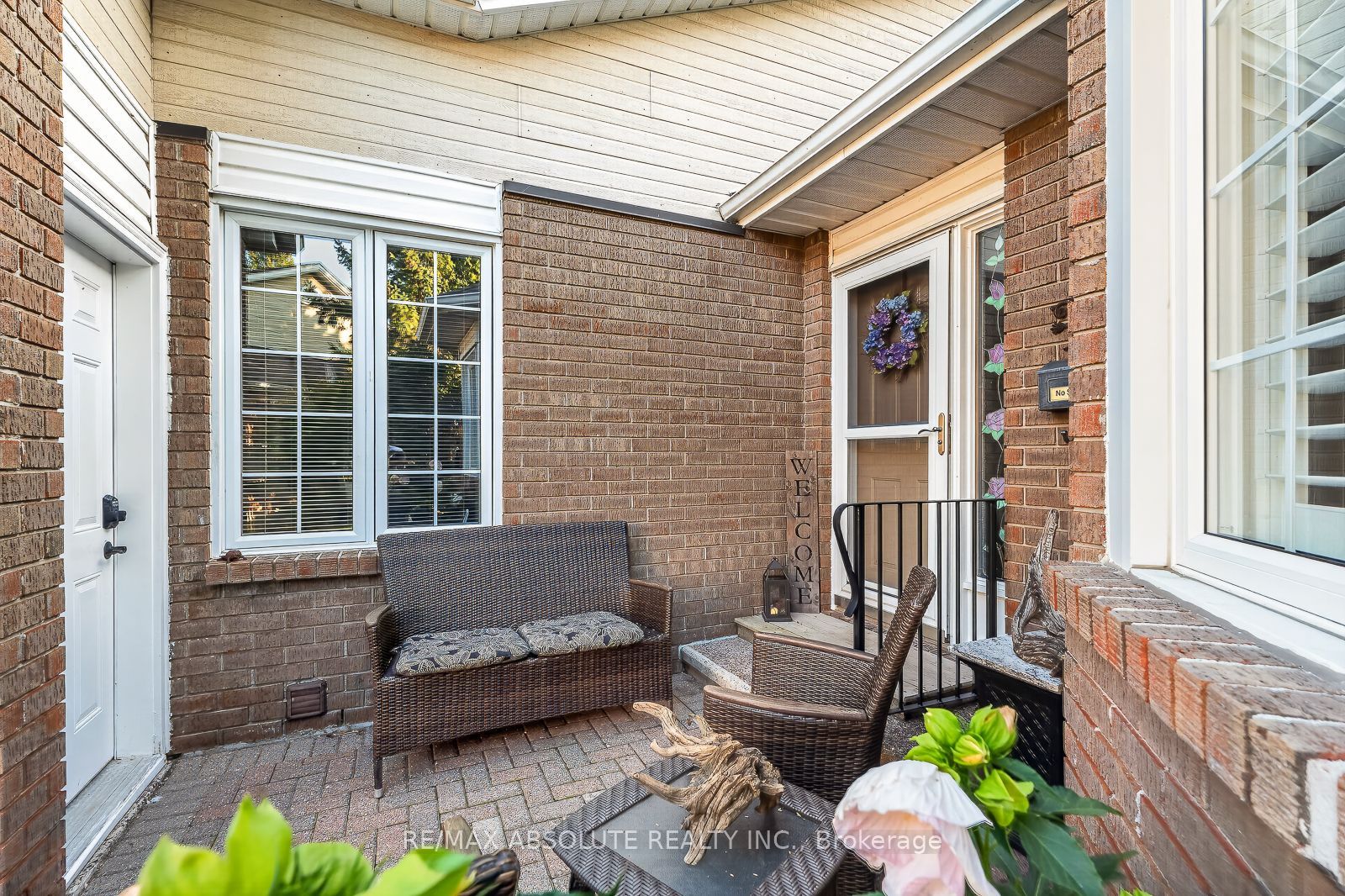 12 Oyster Bay Court Property Photo 3