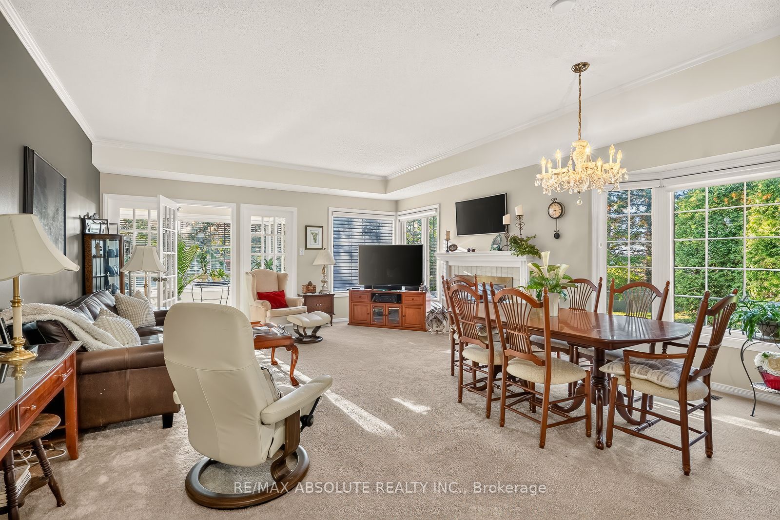 12 Oyster Bay Court Property Photo 8