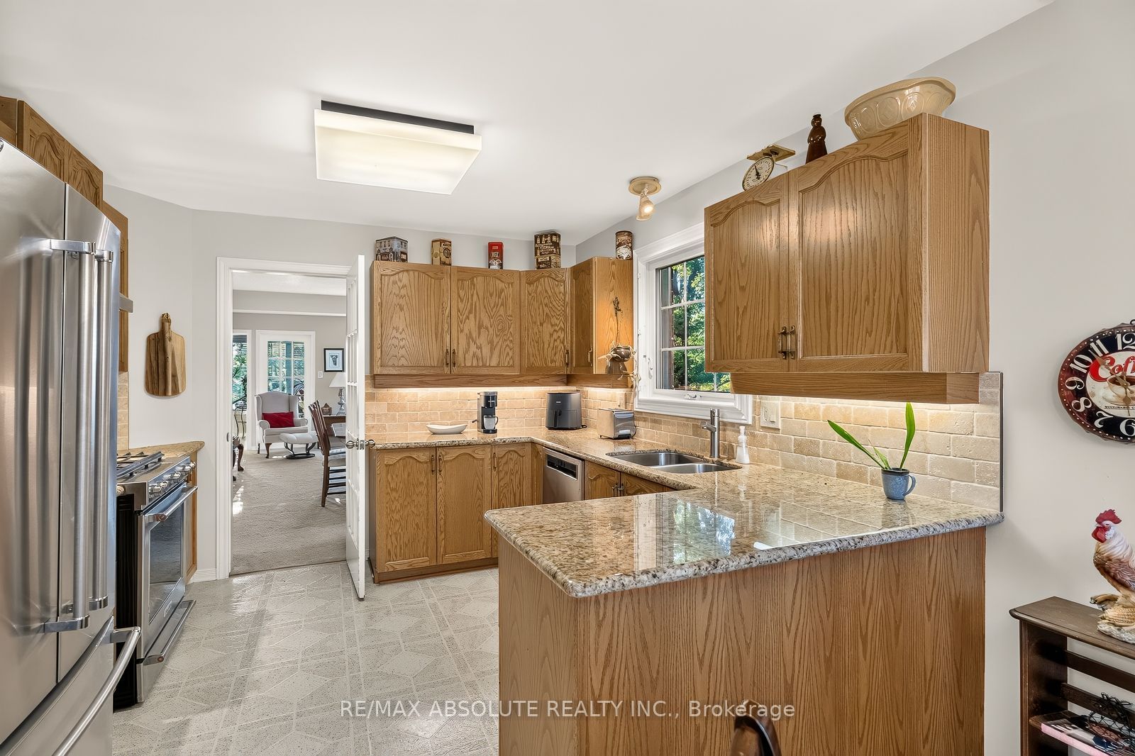12 Oyster Bay Court Property Photo 15