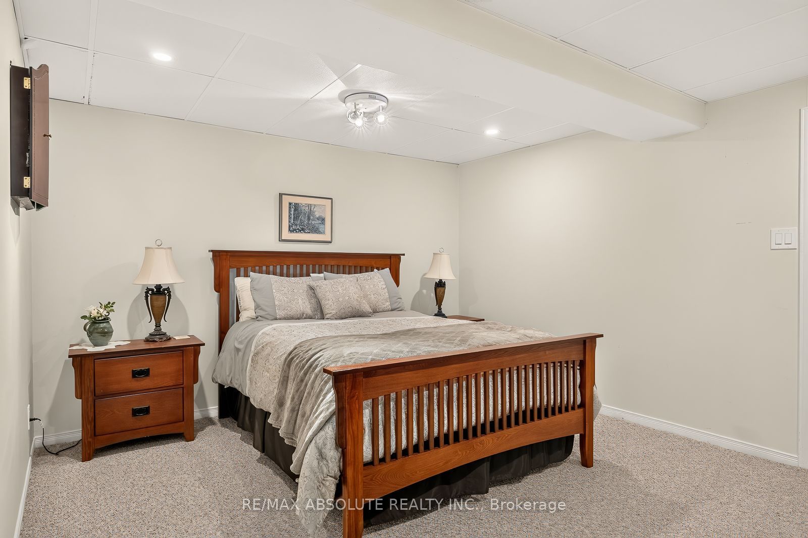 12 Oyster Bay Court Property Photo 29
