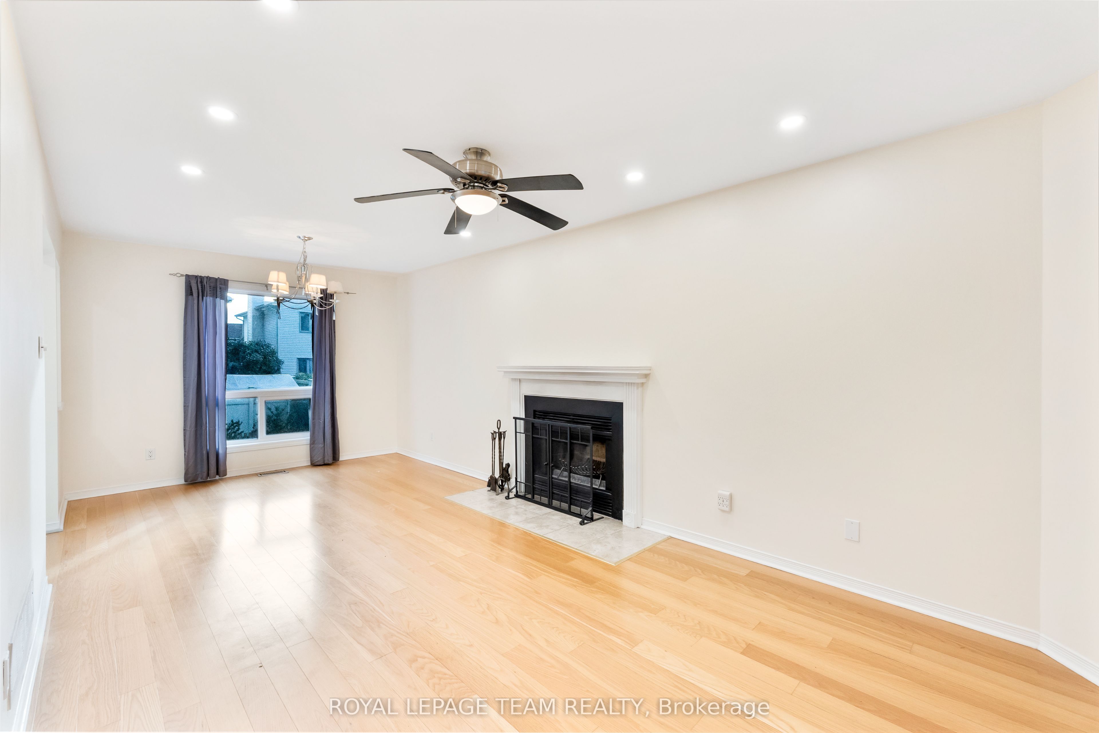 59 Sarrazin Way W Property Photo 6