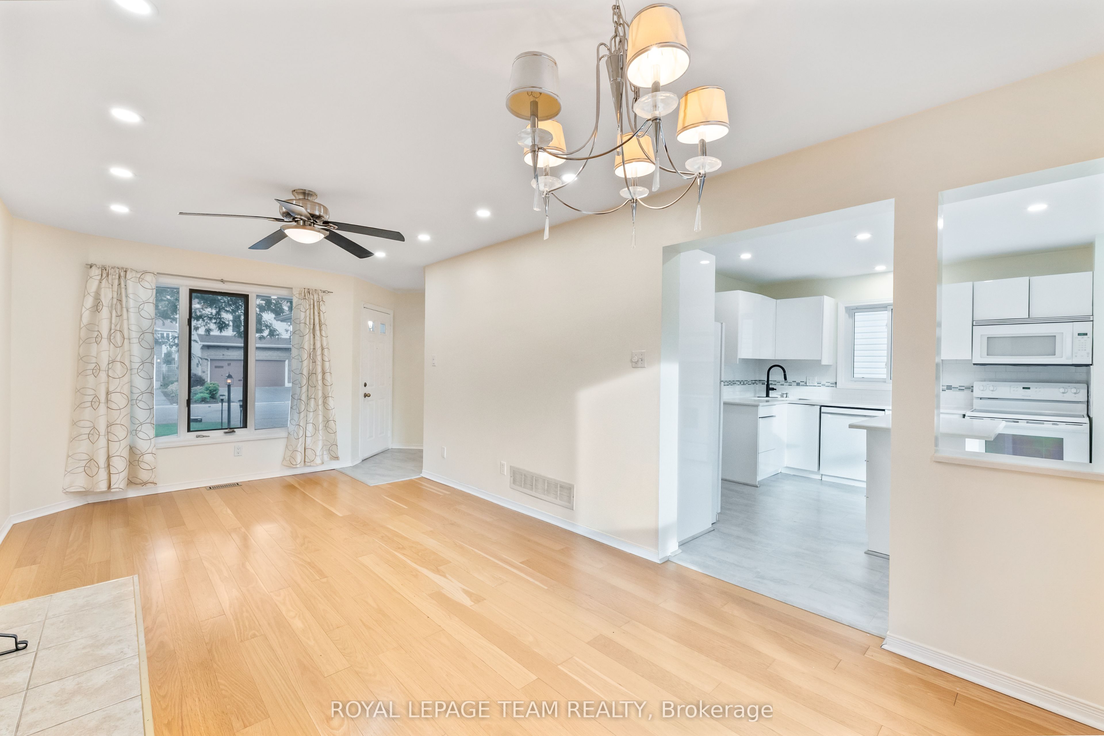59 Sarrazin Way W Property Photo 7
