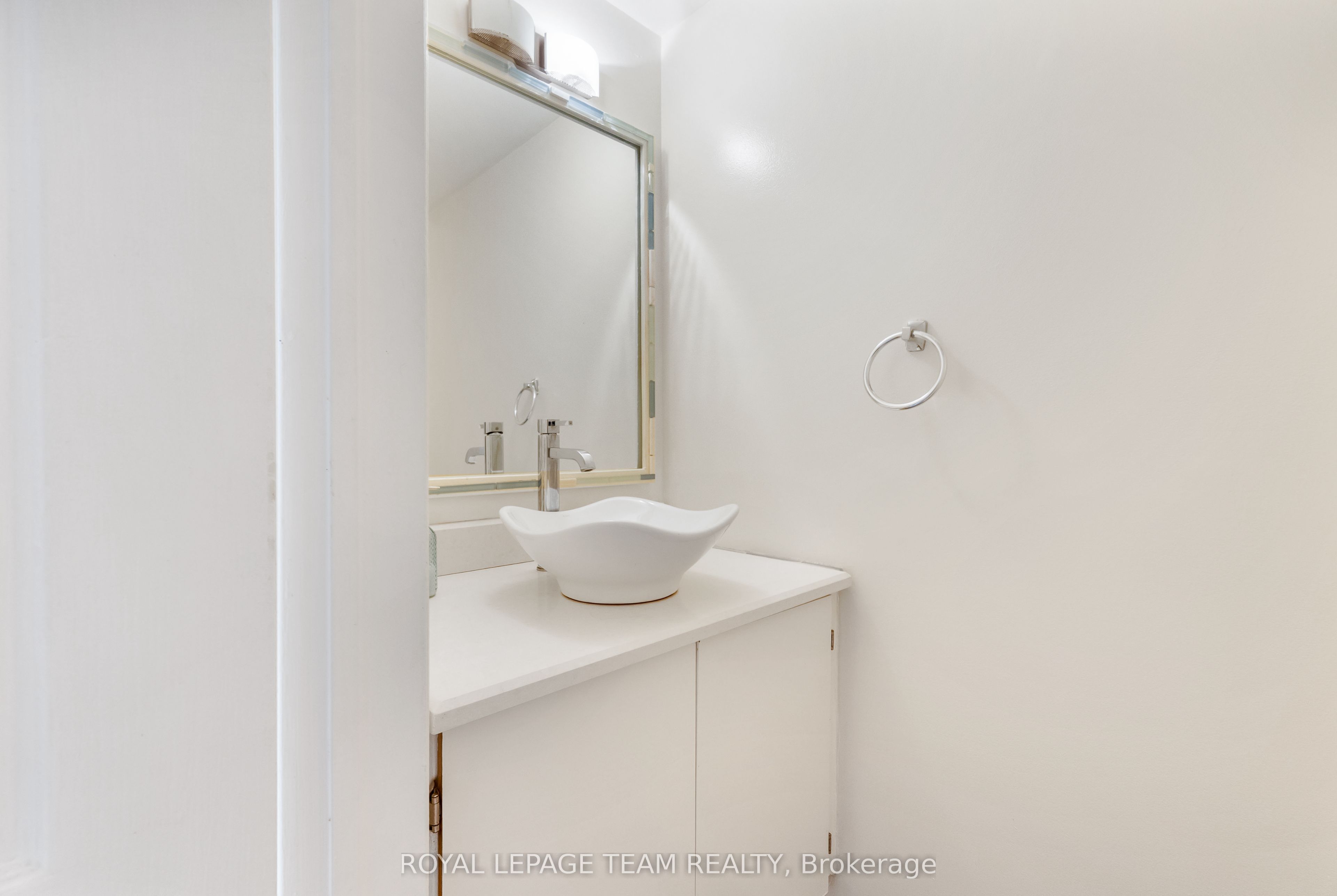59 Sarrazin Way W Property Photo 12