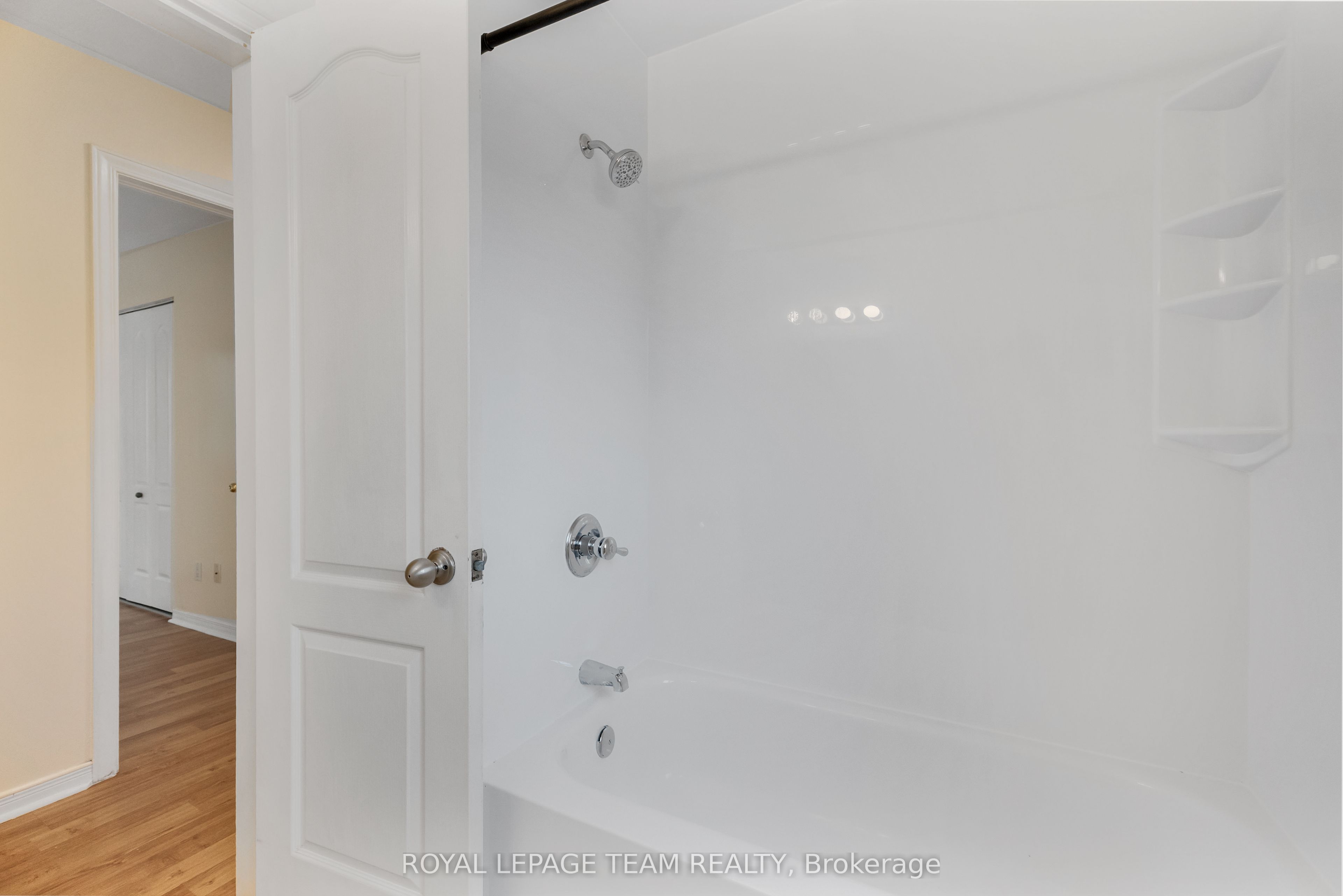 59 Sarrazin Way W Property Photo 22