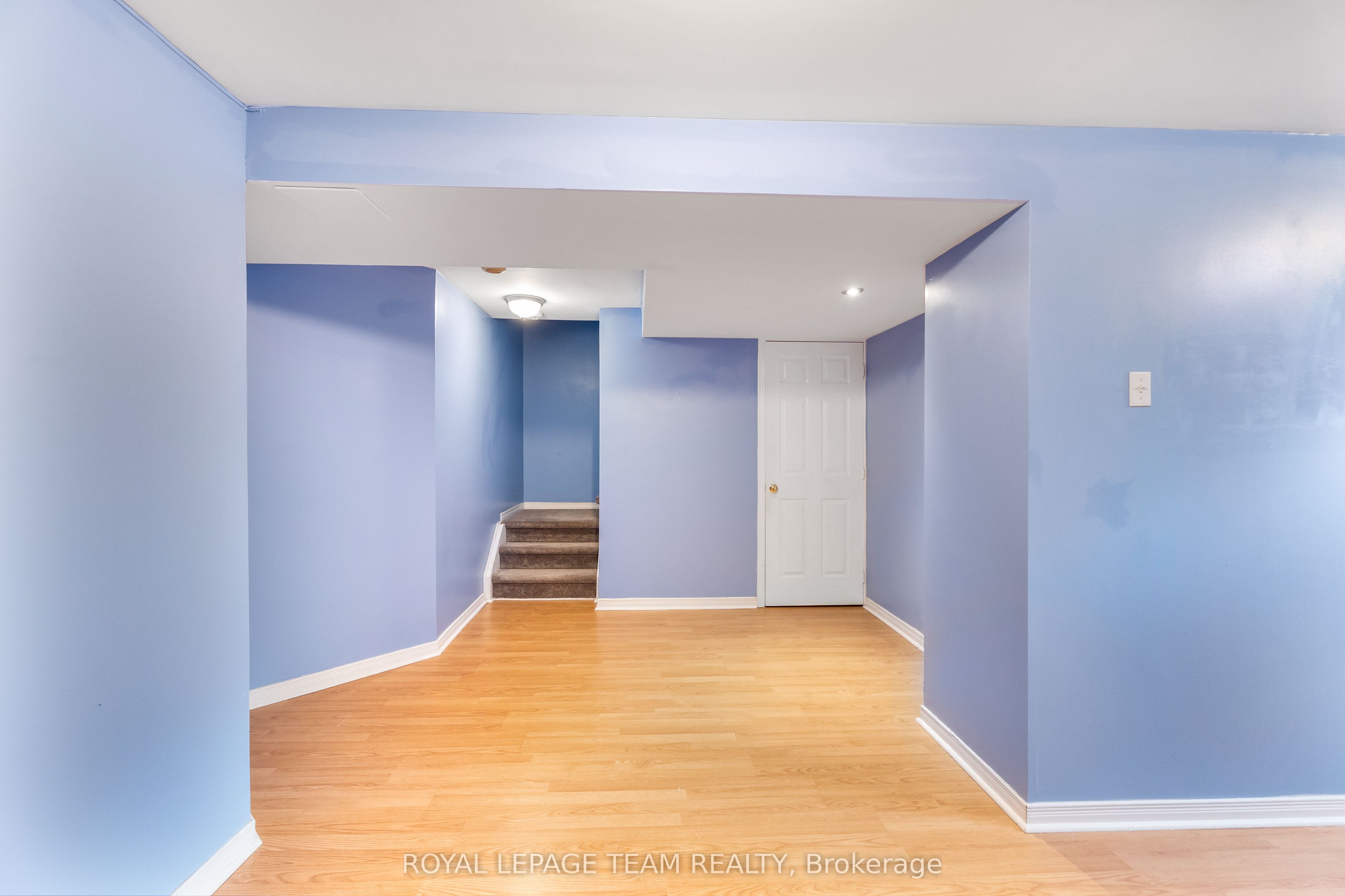 59 Sarrazin Way W Property Photo 24