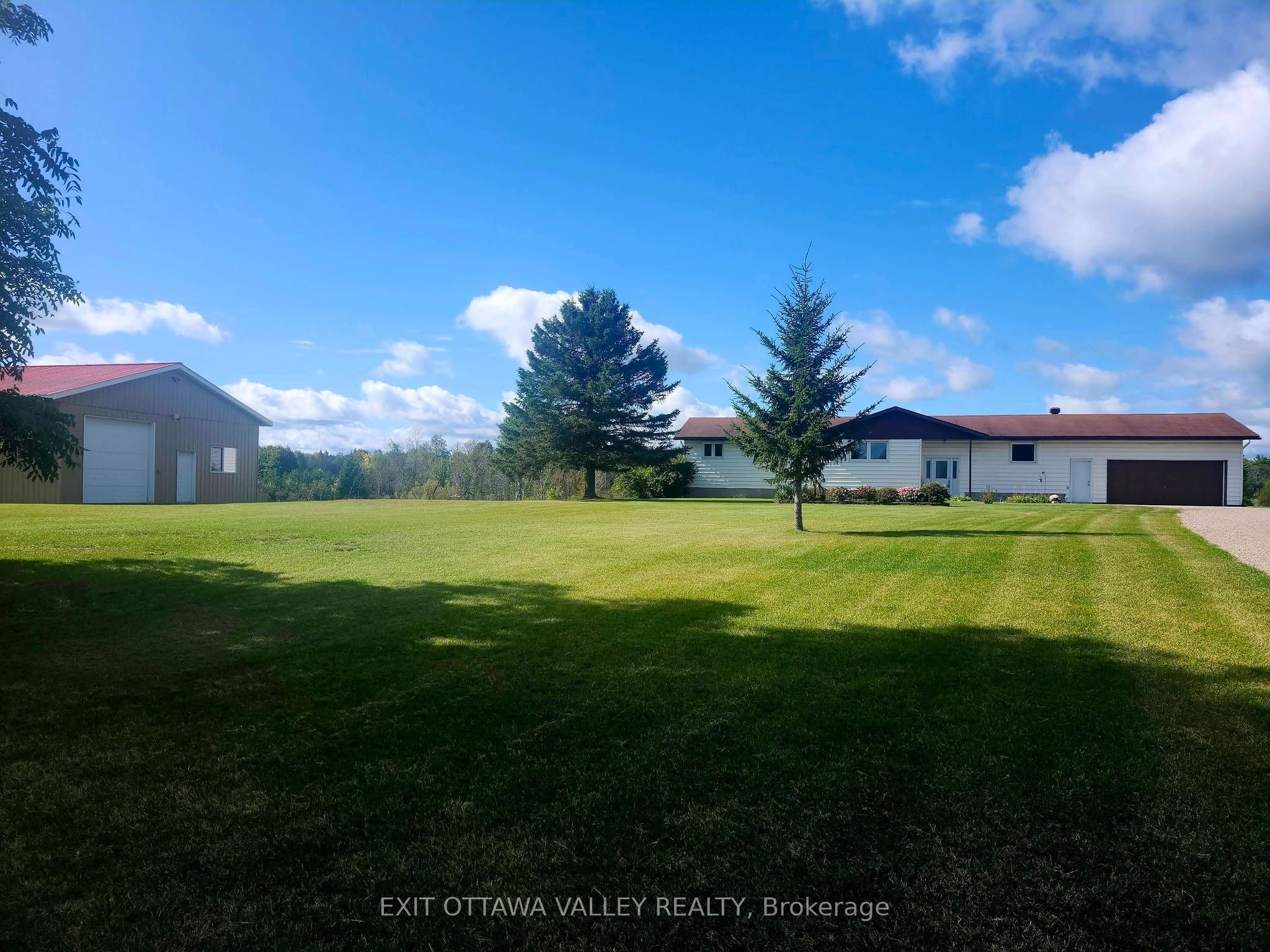 15267 17 Highway Property Photo 1