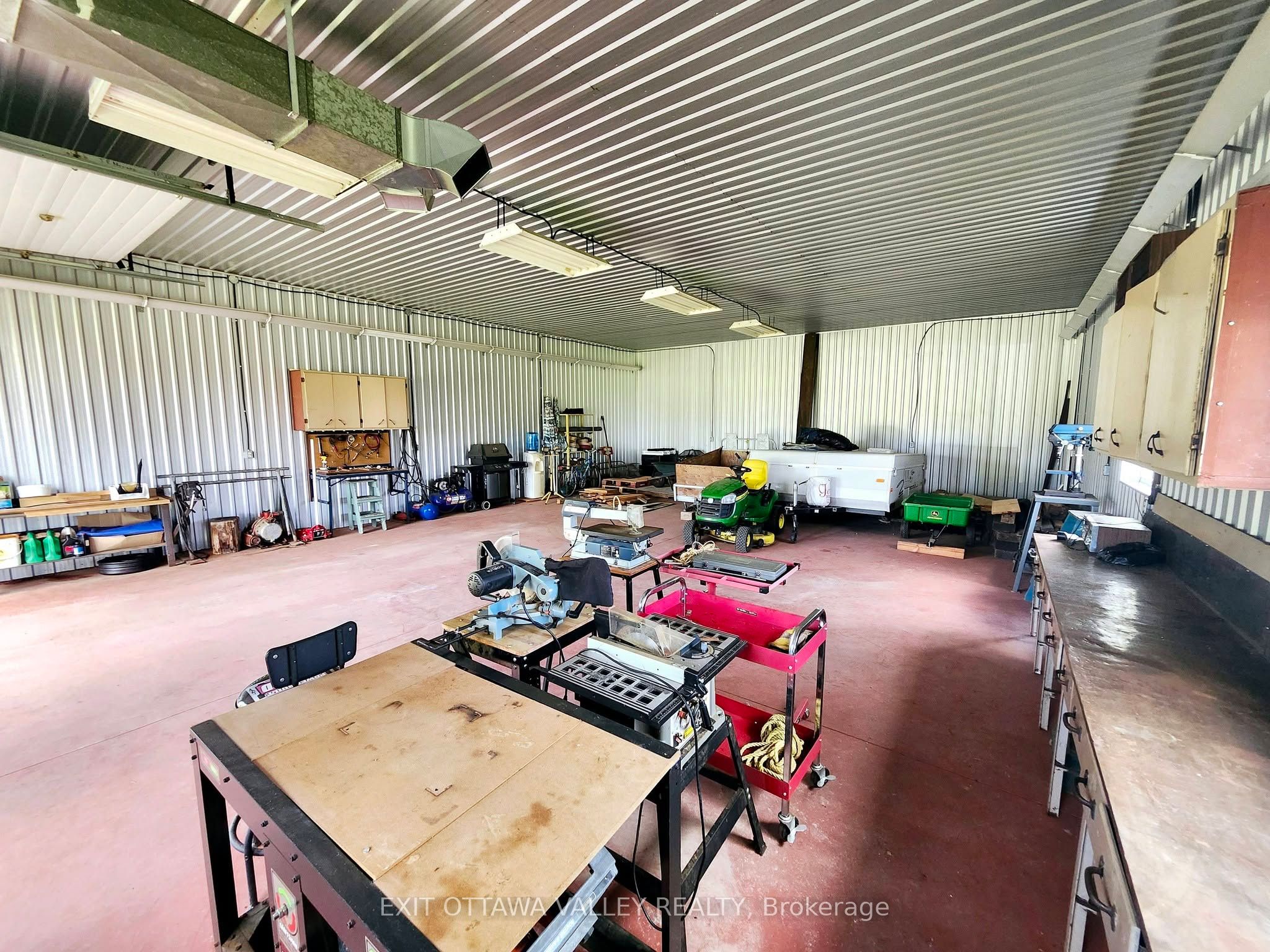 15267 17 Highway Property Photo 5