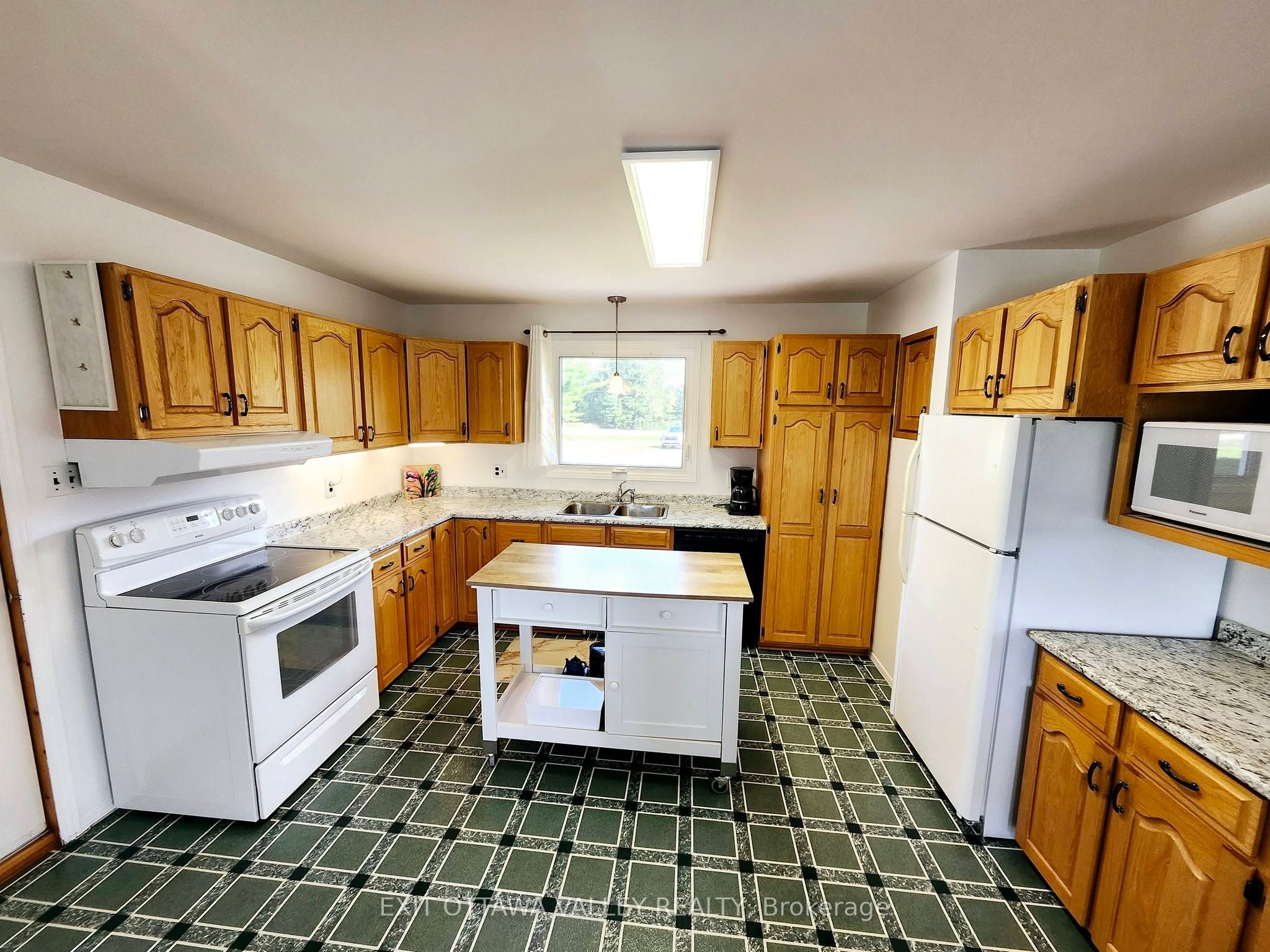 15267 17 Highway Property Photo 14