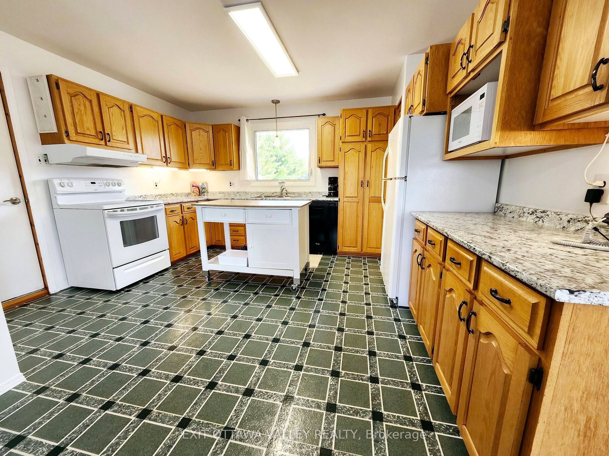 15267 17 Highway Property Photo 16