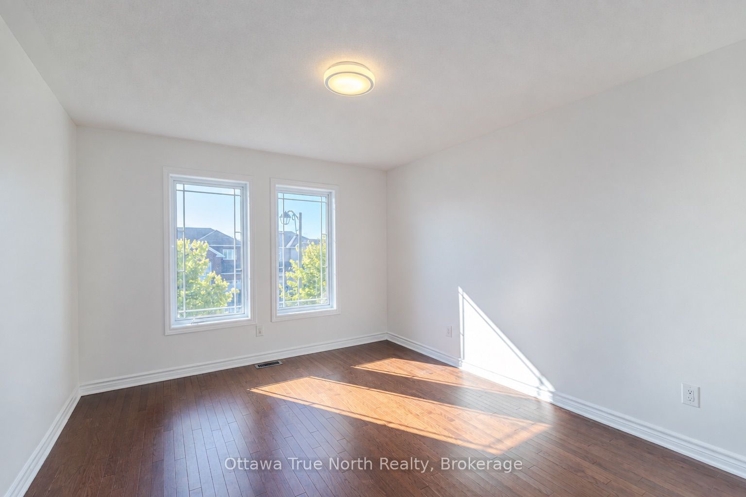 578 Paul Metivier Drive Property Photo 29